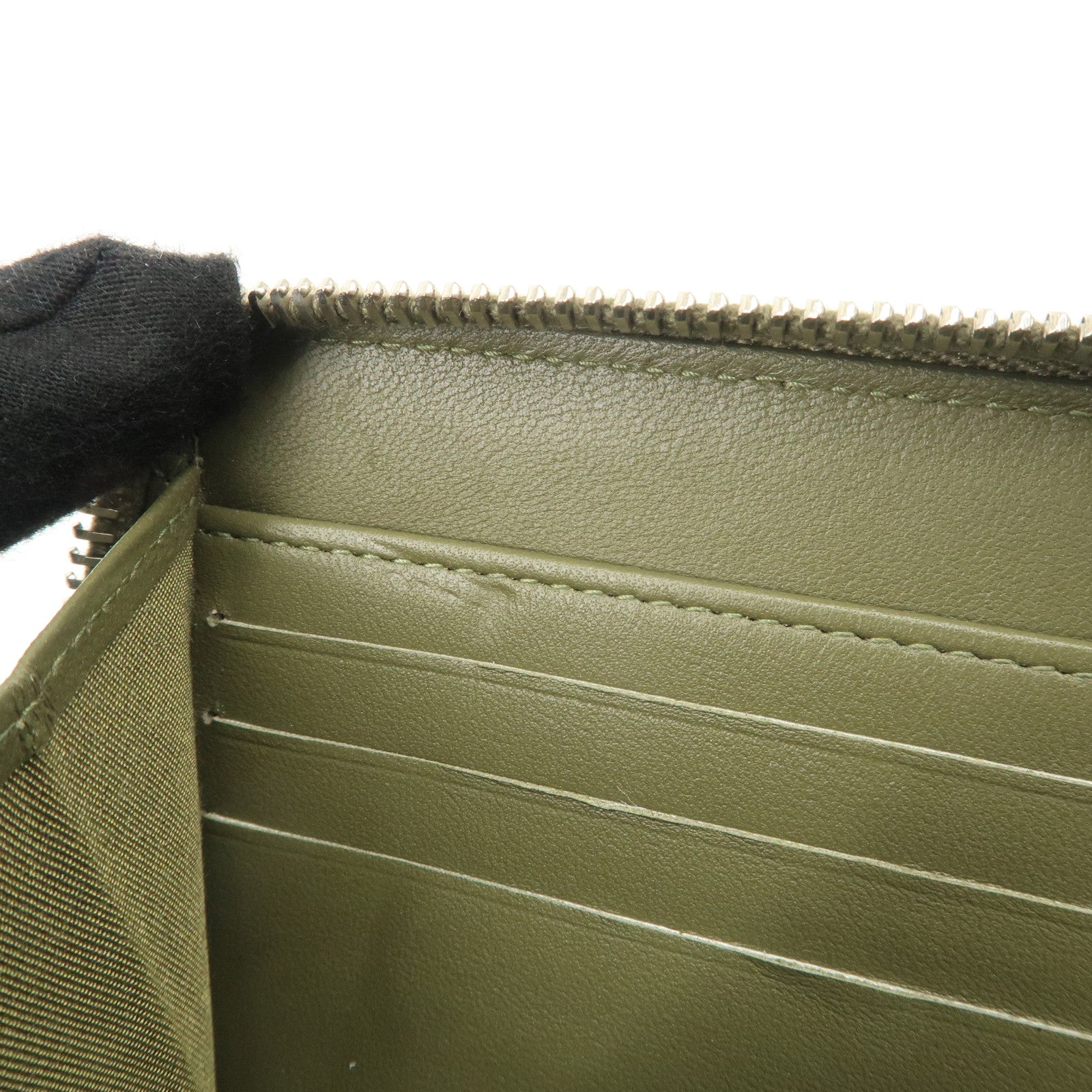 CHANEL Boy Chanel Rhine Stone Leather Round Zipper Long Wallet Used