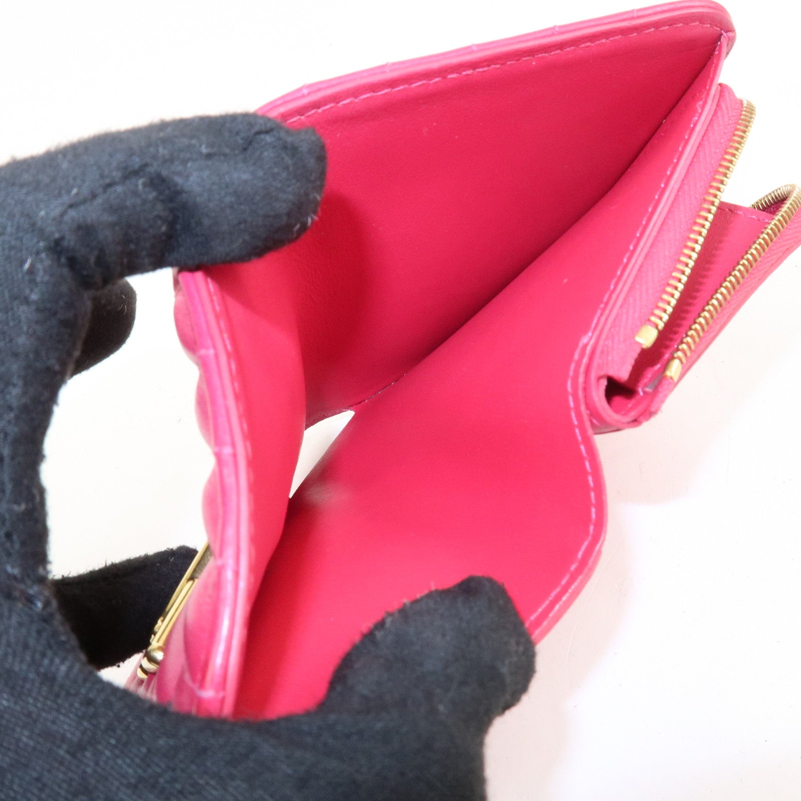 Louis Vuitton New Wave Leather Bi-Fold Compact Wallet Freesia Pink Used