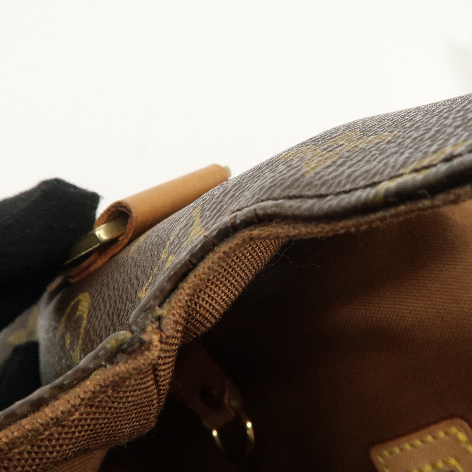 Louis Vuitton Monogram Abbesses Messenger Bag Hand Bag M45257 Used