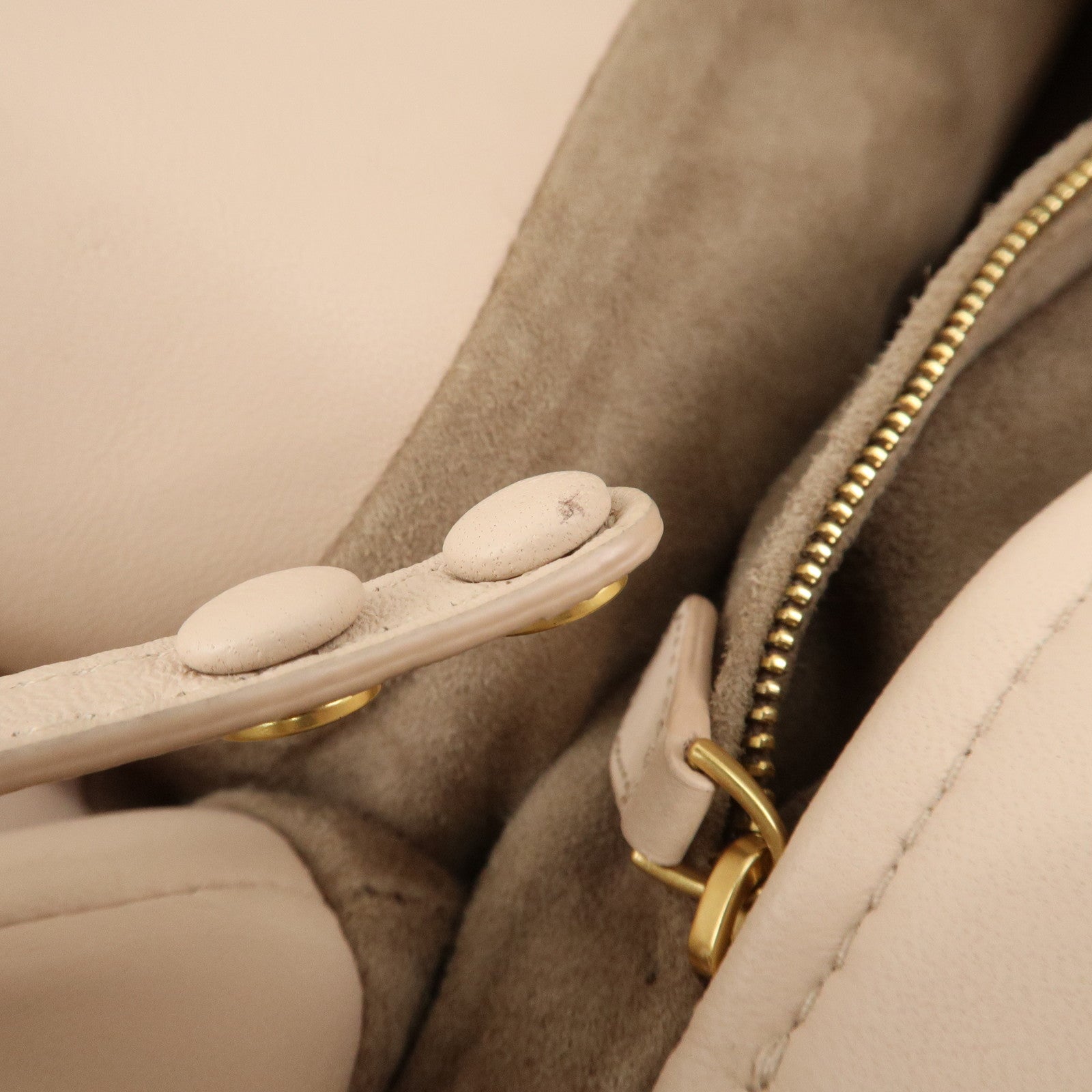 BOTTEGA VENETA Intrecciato Leather Medium Chester Tote Bag 337260 Used