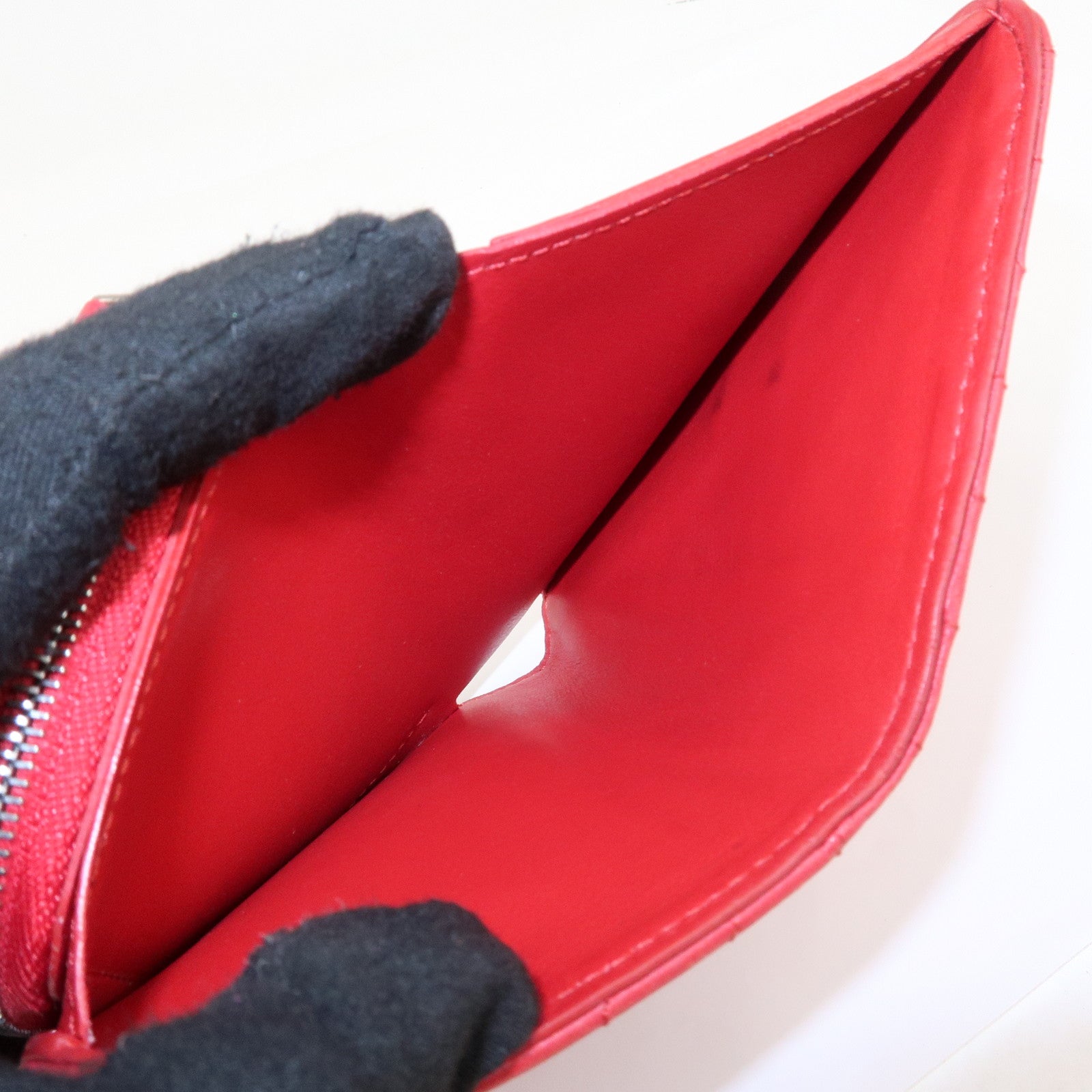 Louis Vuitton Zipped Compact Wallet Rouge M63790 Used