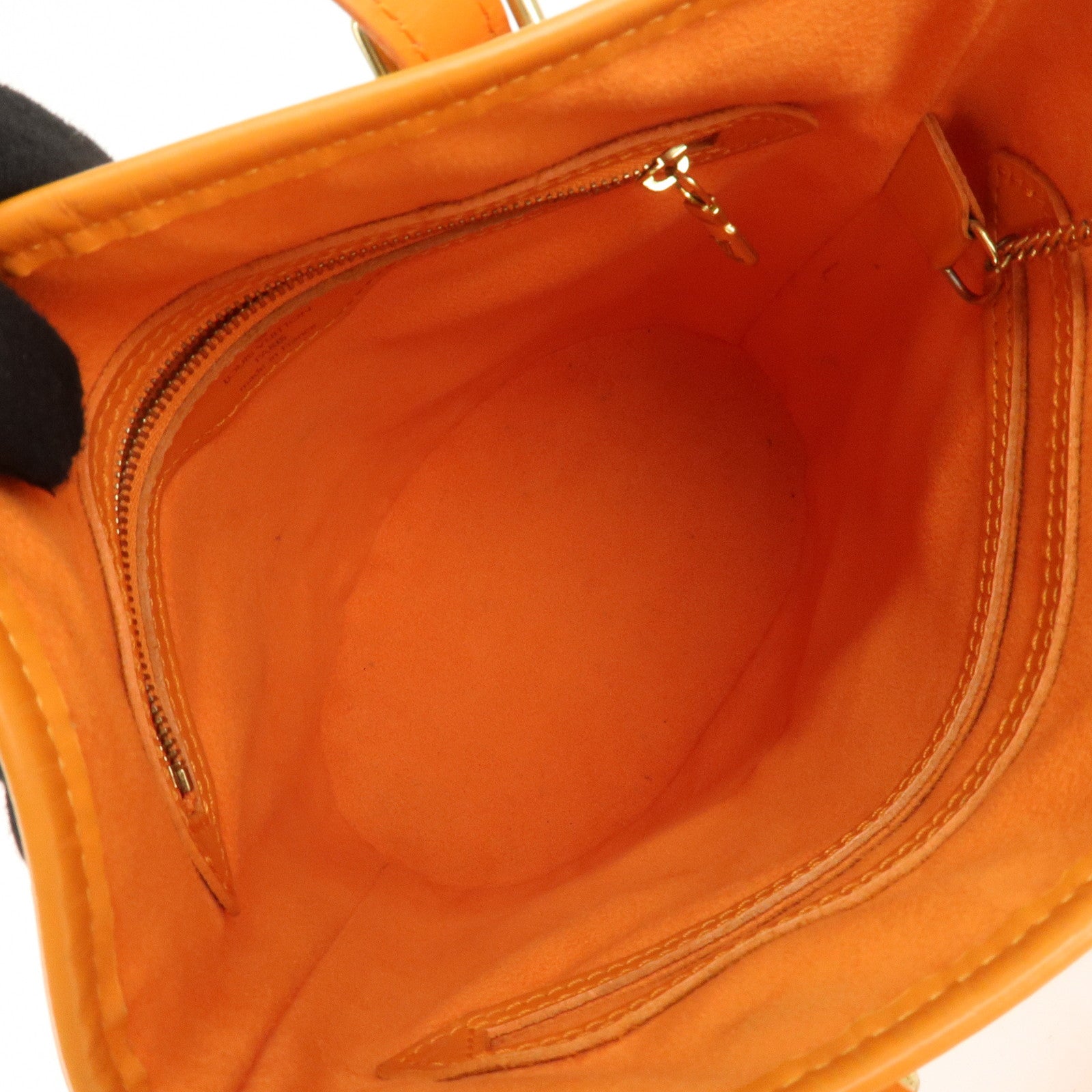 Louis Vuitton Epi Bucket PM Shoulder Bag Mandarin M5899H Used