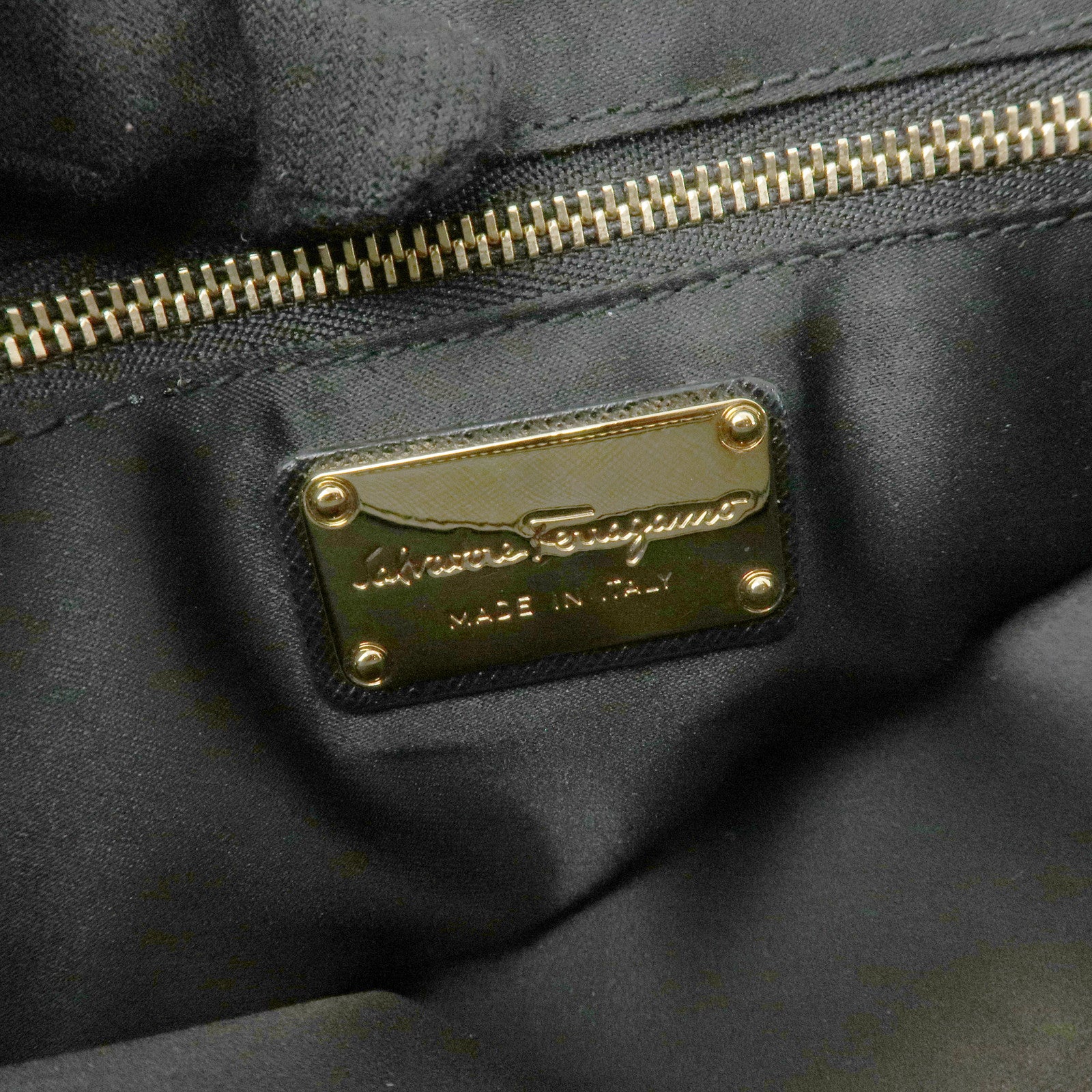 Ferragamo Vara Ribbon Chain Tote Bag Shoulder Bag Black Gold HDW Used