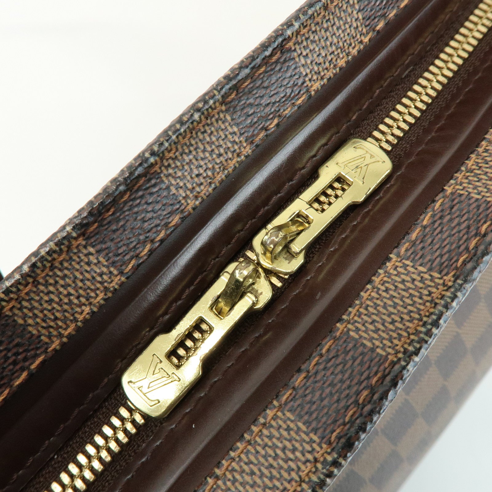 Louis Vuitton Damier Ebene Chelsea Canvas Shoulder Bag N51119