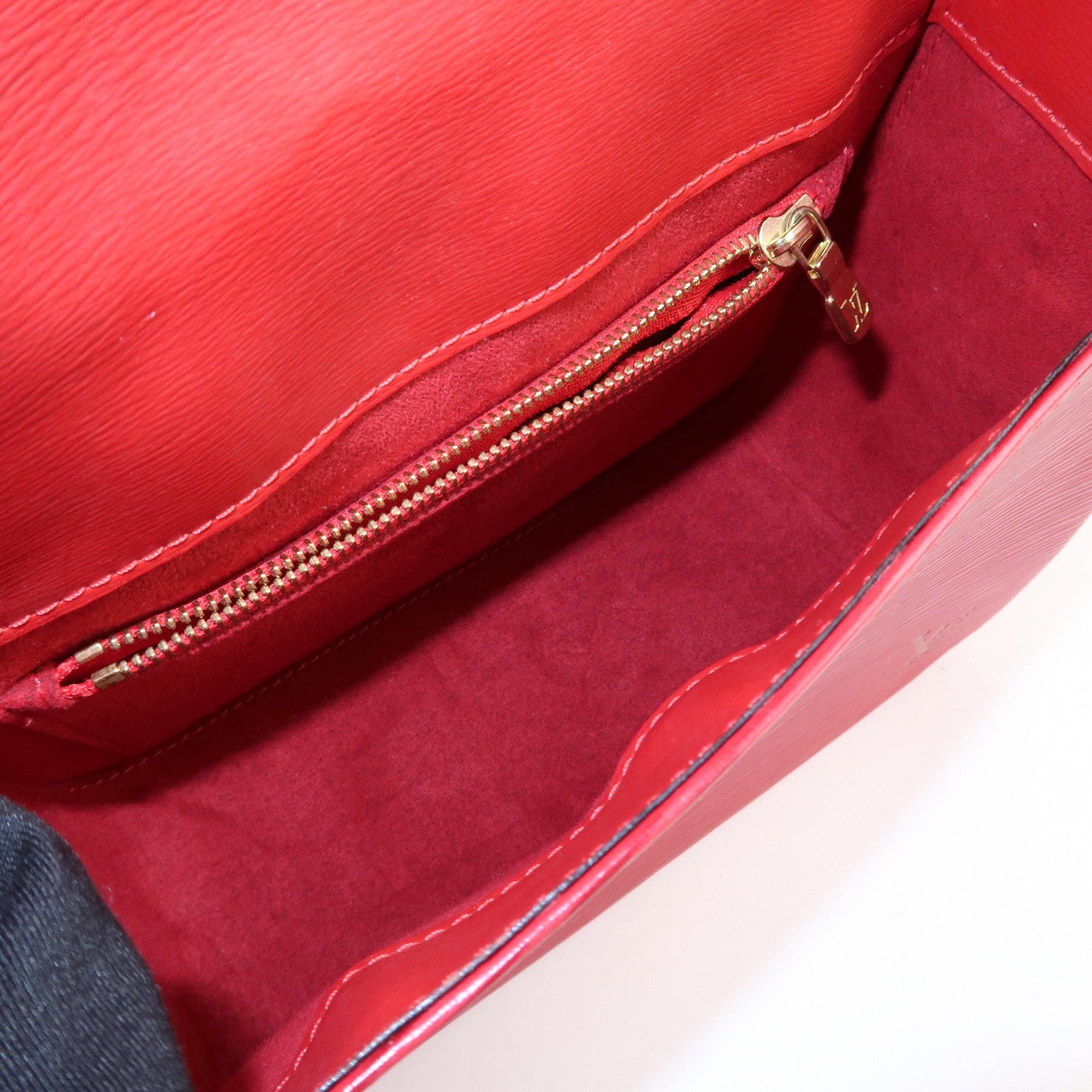 Louis Vuitton Epi Leather Buci Shoulder Bag Castilian Red M52207 Used