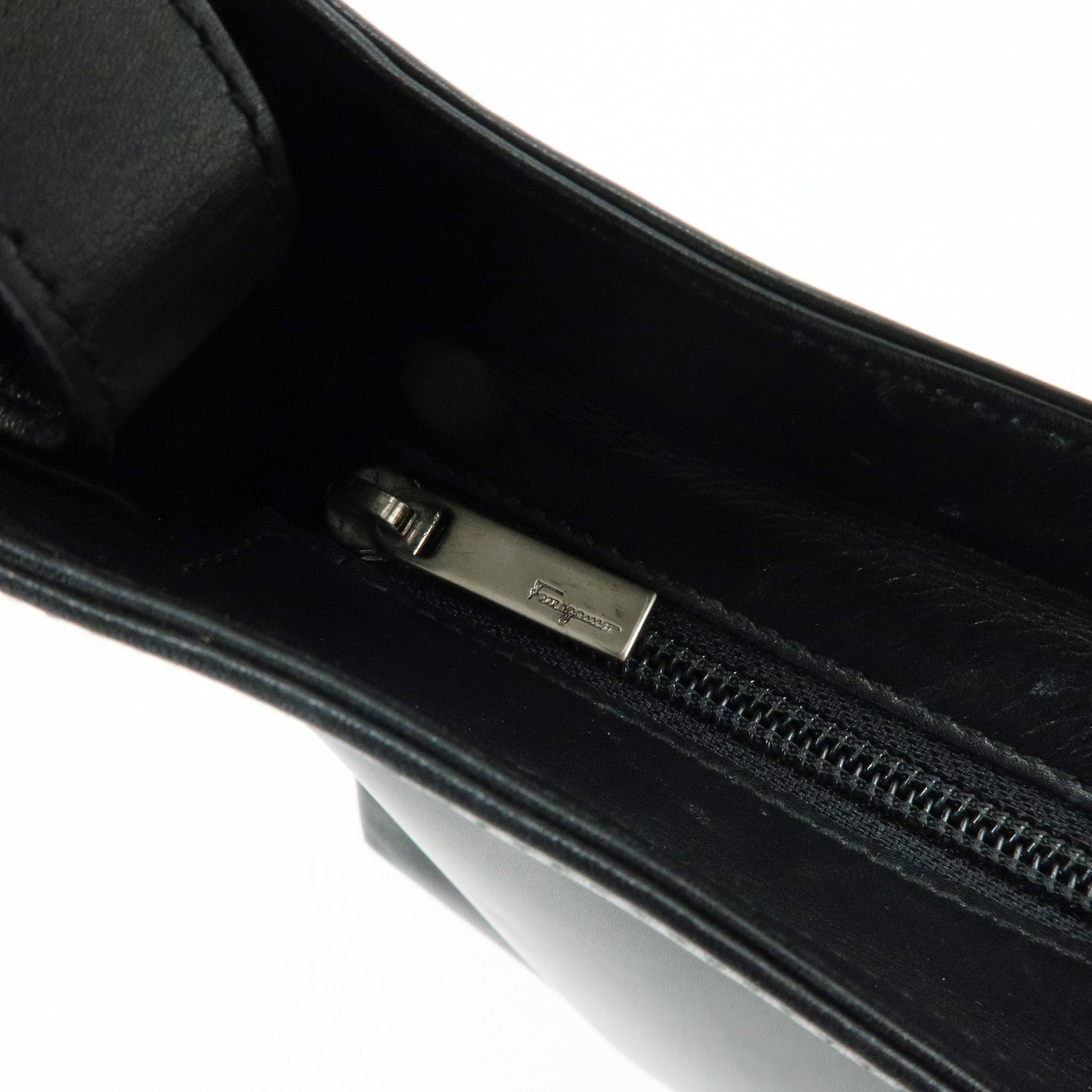 Ferragamo Gancini Leather Shoulder Bag Hand Bag Black