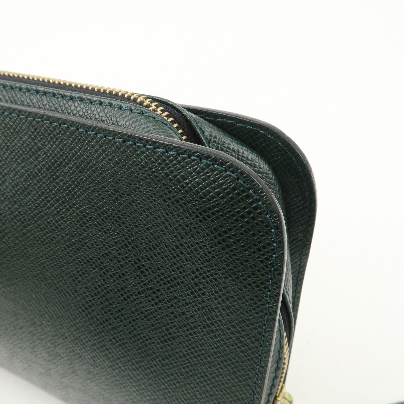 Louis Vuitton Taiga Baikal Clutch Bag Pouch Epicea M30184 Used