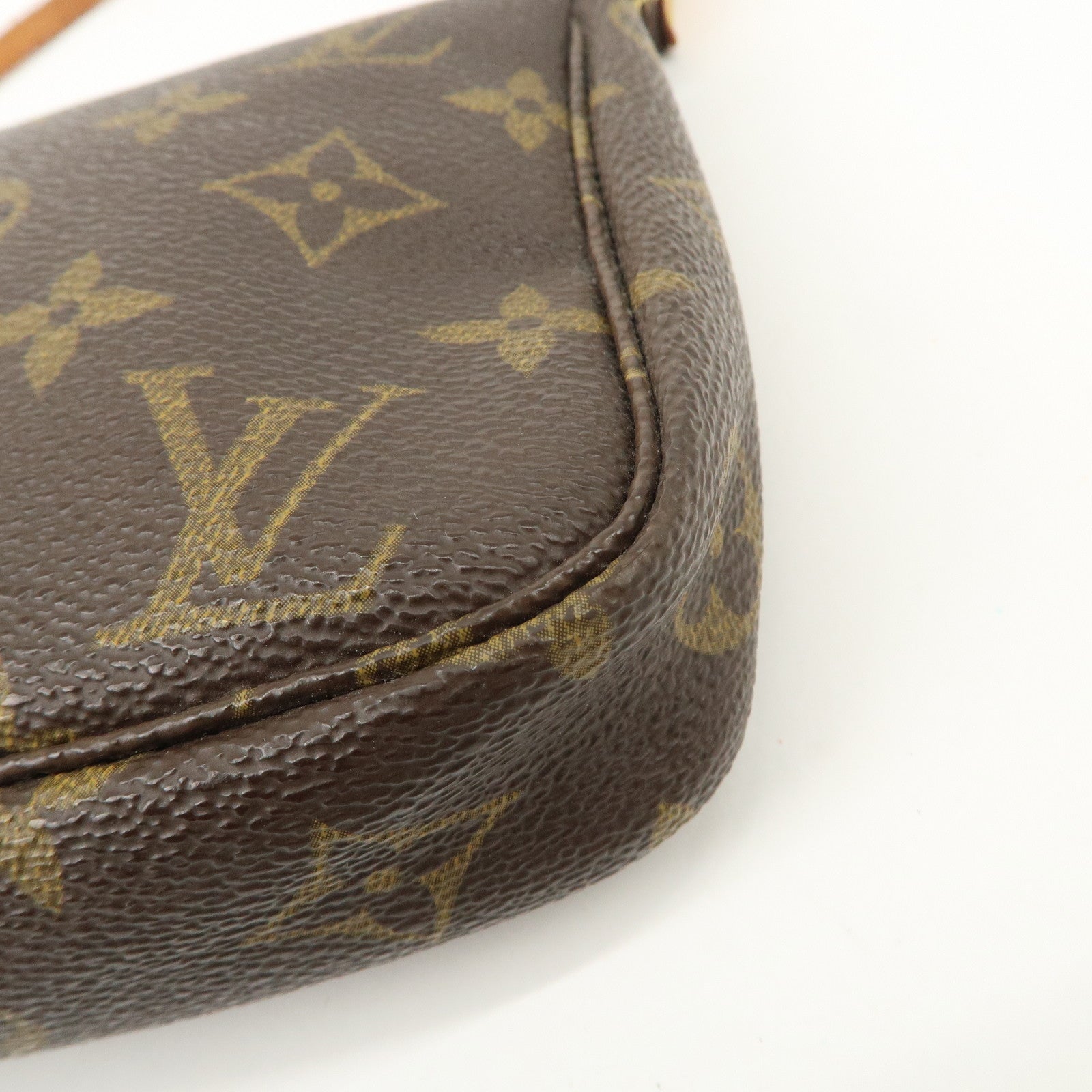 Louis Vuitton Monogram Pochette Accessoires Hand Bag Brown M51980