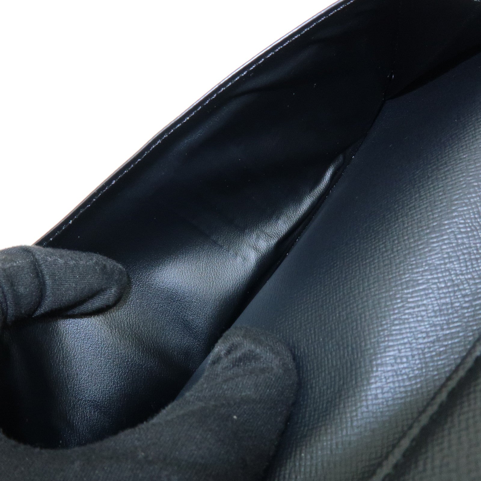 Louis Vuitton Taiga Vertical Round Zippy Wallet Ardoise M30503