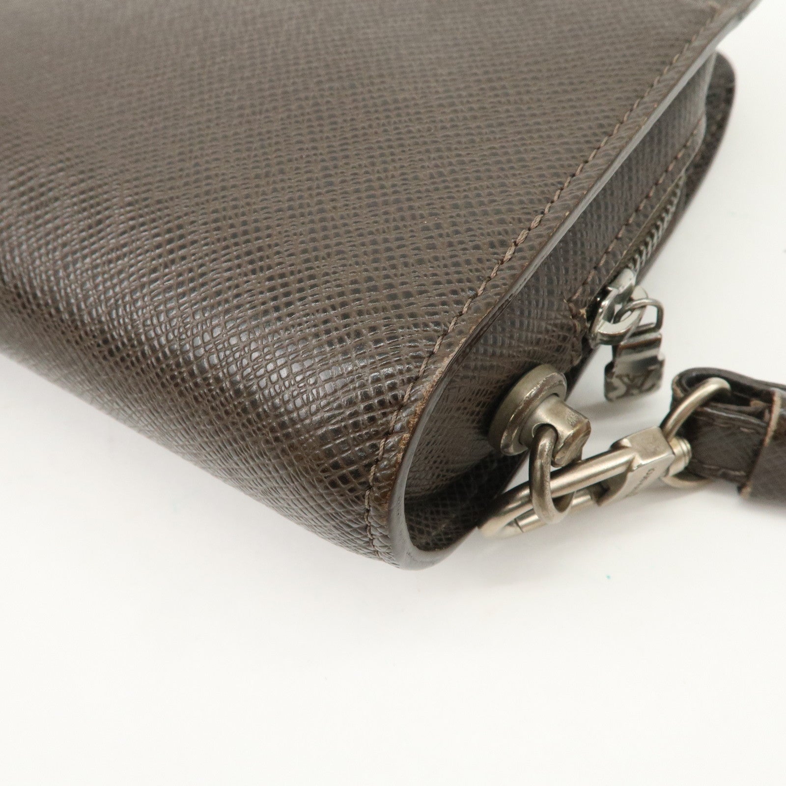 Louis Vuitton Taiga Baikal Clutch Bag Hand Bag Akajou M30186 Used