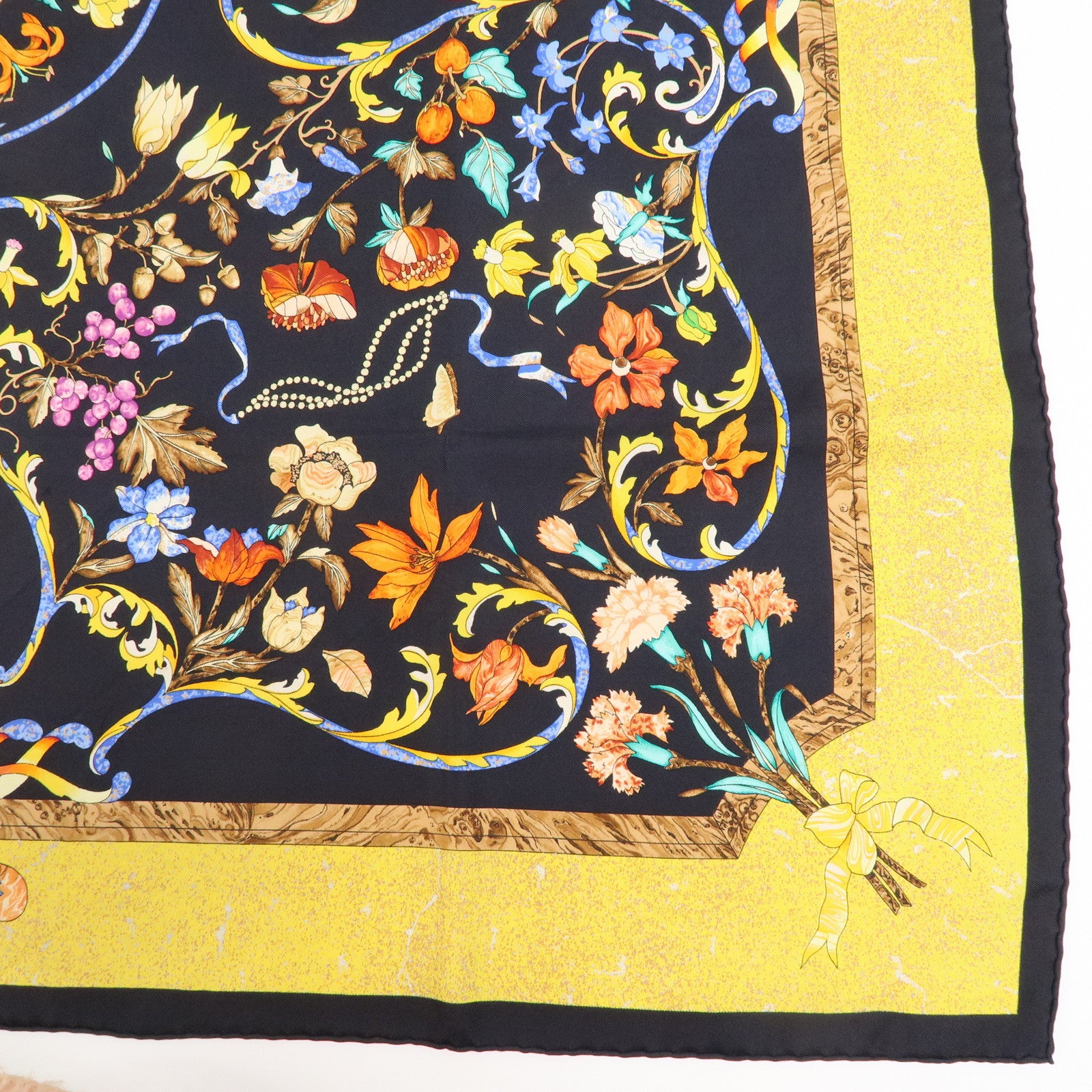 HERMES Carre 90 Silk 100% Scarf PIERRES D' ORIENT ET D' OCCIDENT