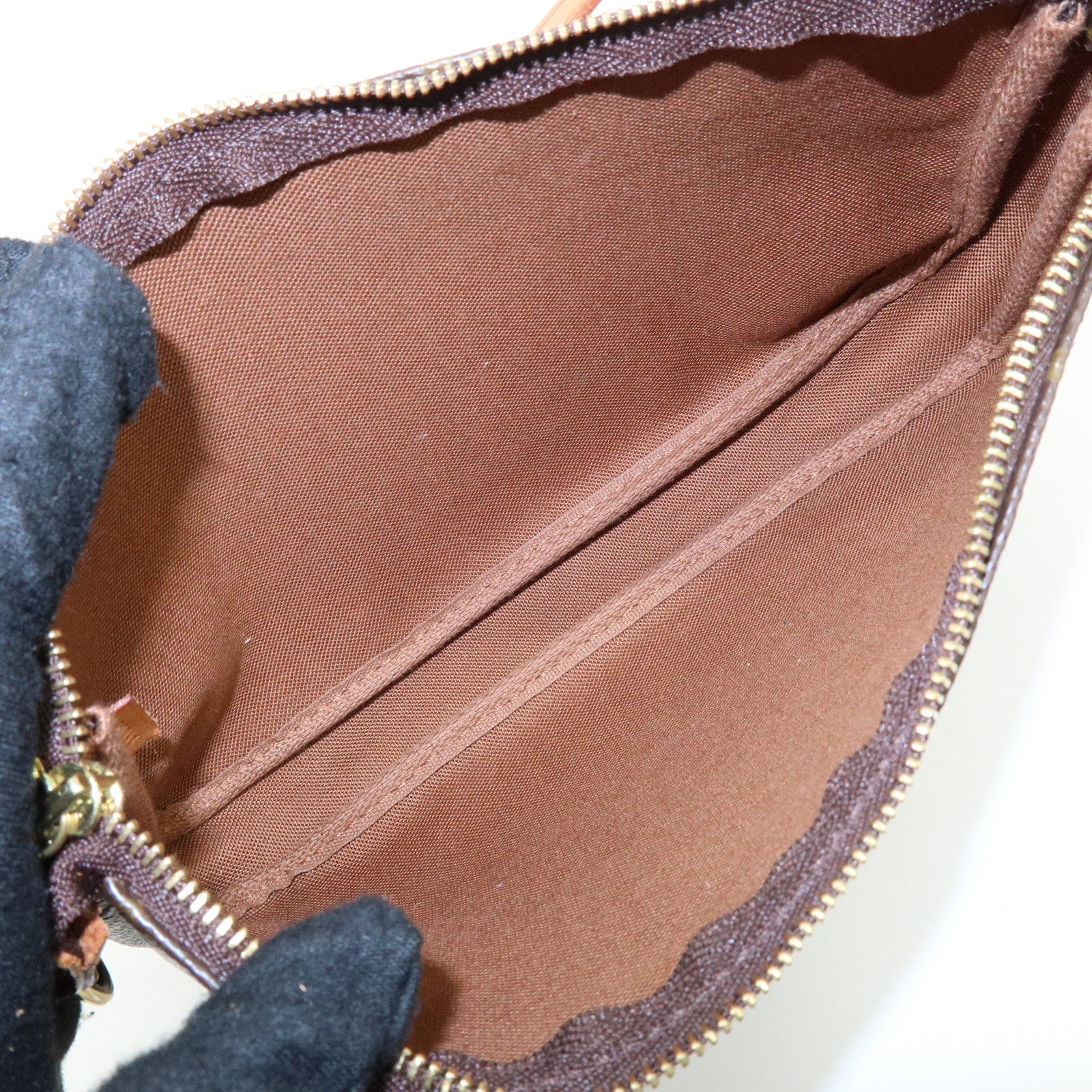 Louis Vuitton Monogram Graffiti Pochette Accessires Hand Bag M92191