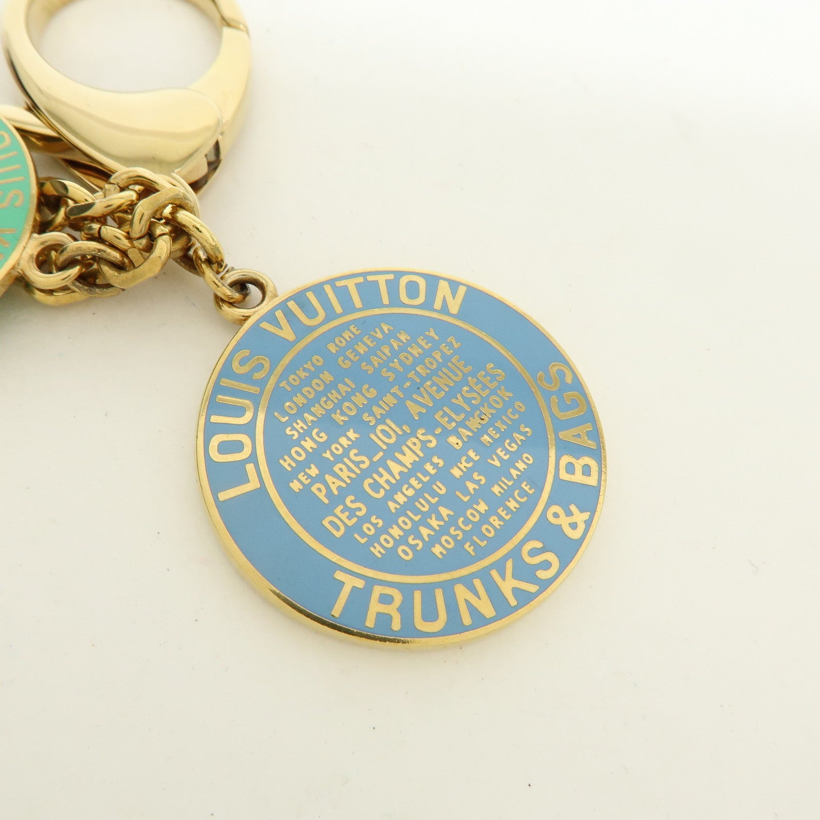 Louis Vuitton Portefeuille Chaine Glove Metal Key Charm M65729