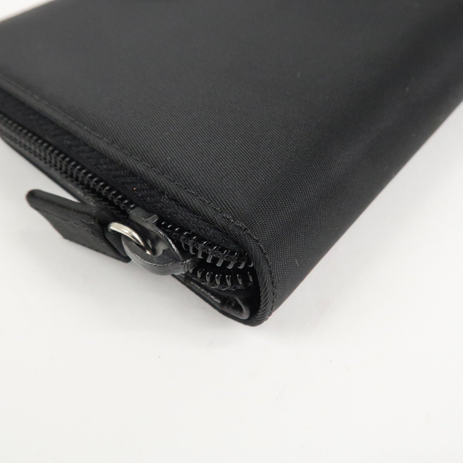 PRADA Nylon Saffiano Leather Bi-fold Round zippy Wallet Black Used