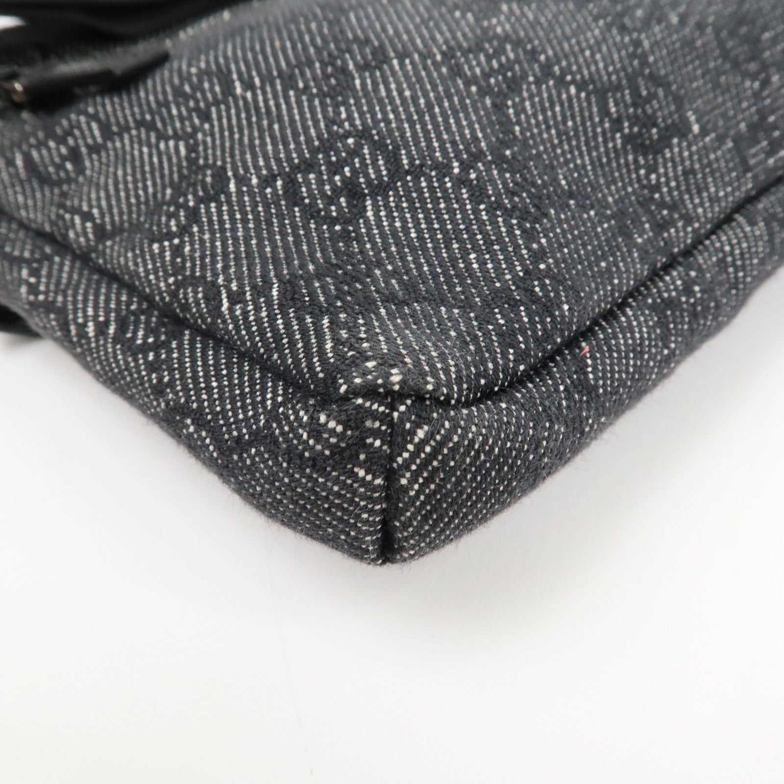 GUCCI GG Canvas Leather Waist Bag Crossbody Bag Black 28566 Used