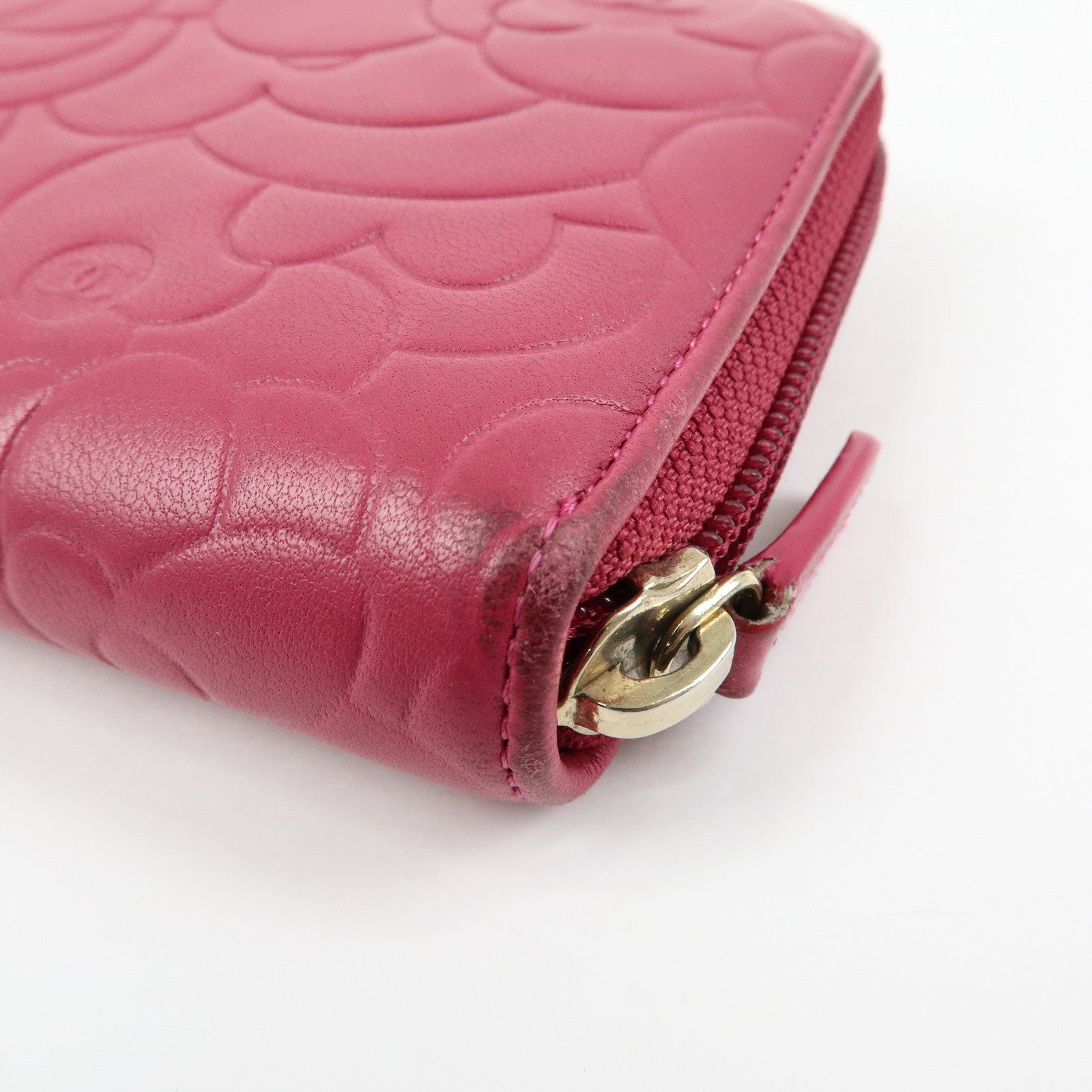 CHANEL Camellia Lamb Skin Round Zippy Wallet Pink A82281