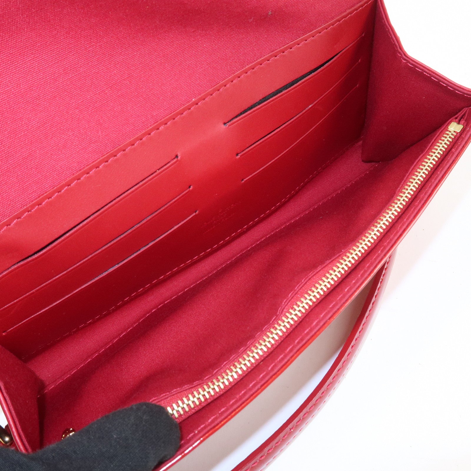 Louis Vuitton Monogram Vernis Sunset Boulevard Pomme d'Amour M93543