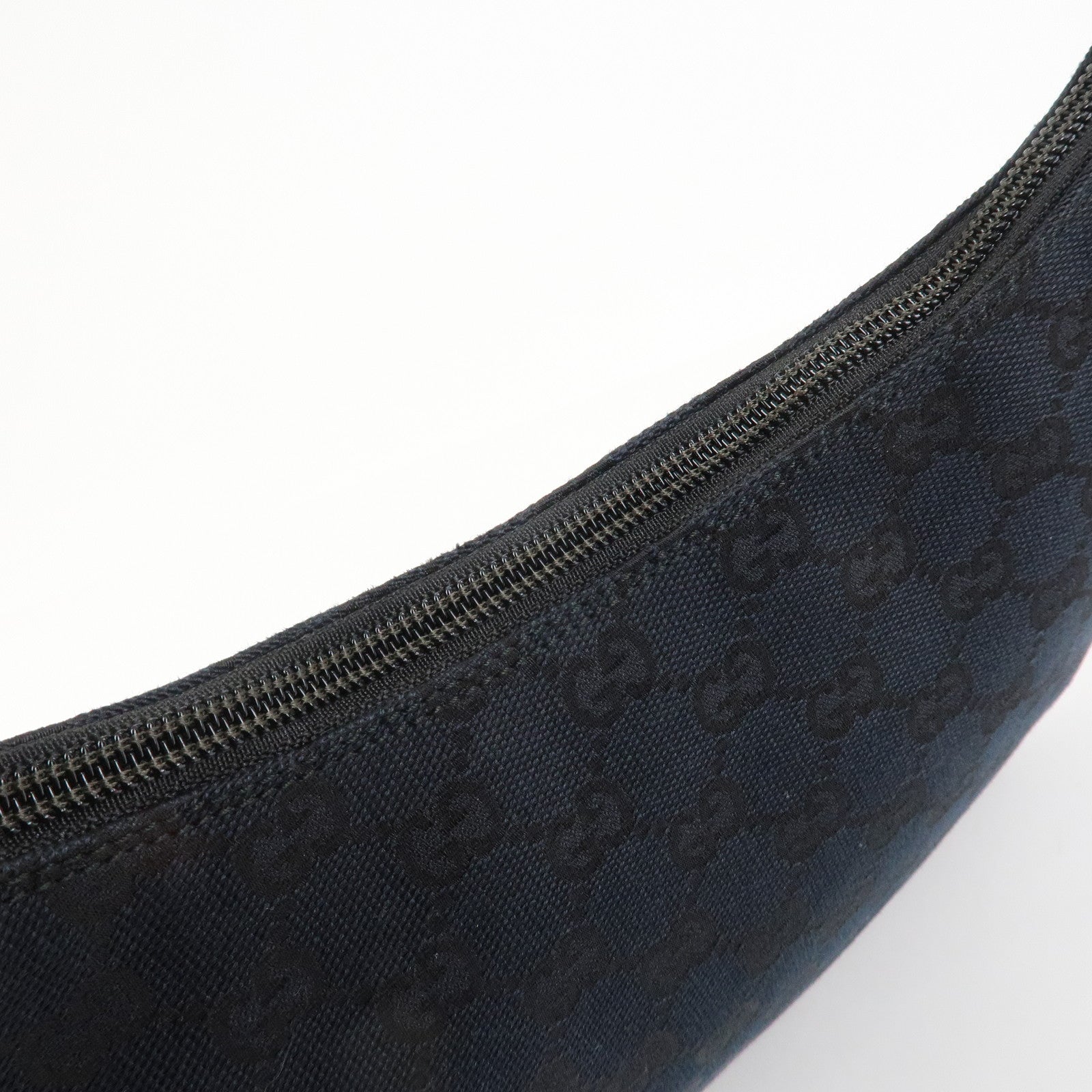 GUCCI GG Canvas Patent Leather Shoulder Bag Black 001.4158 Used