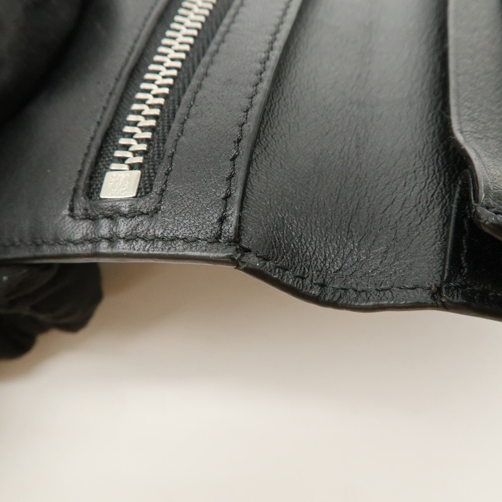 LOEWE Logo Leather Bi-fold Long Wallet Black 062047