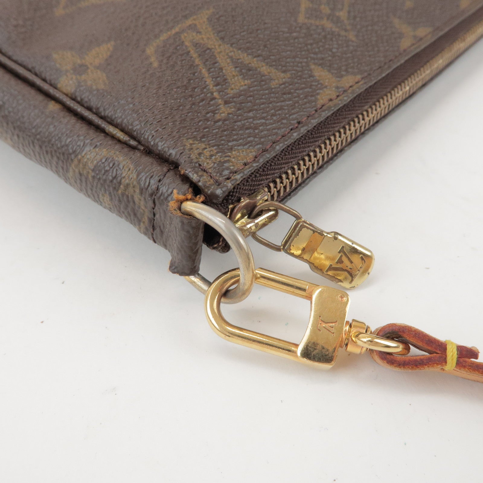 Louis Vuitton Monogram Pochette Accessoires Pouch Hand Bag M51980