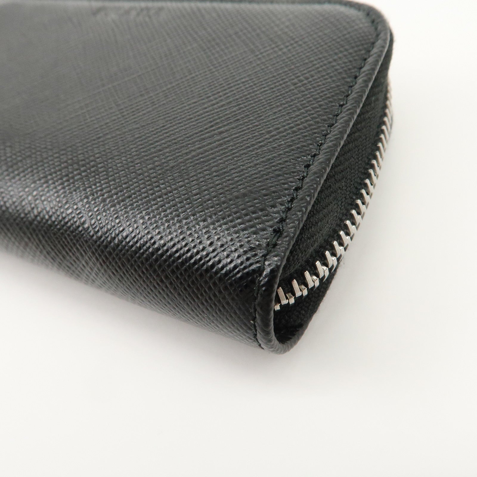 PRADA Saffiano Leather Round Zippy Key Case Black 2PG604 Used