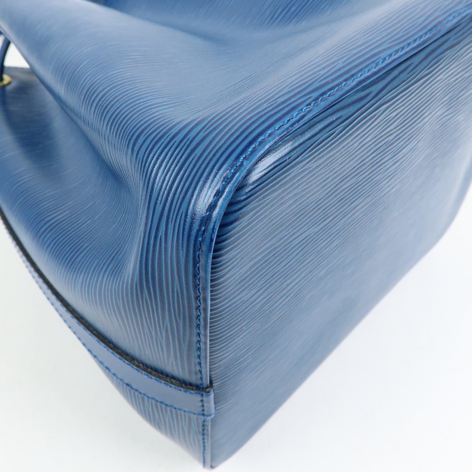 Louis Vuitton Epi Petit Noe Shoulder Bag Toledo Blue M44105