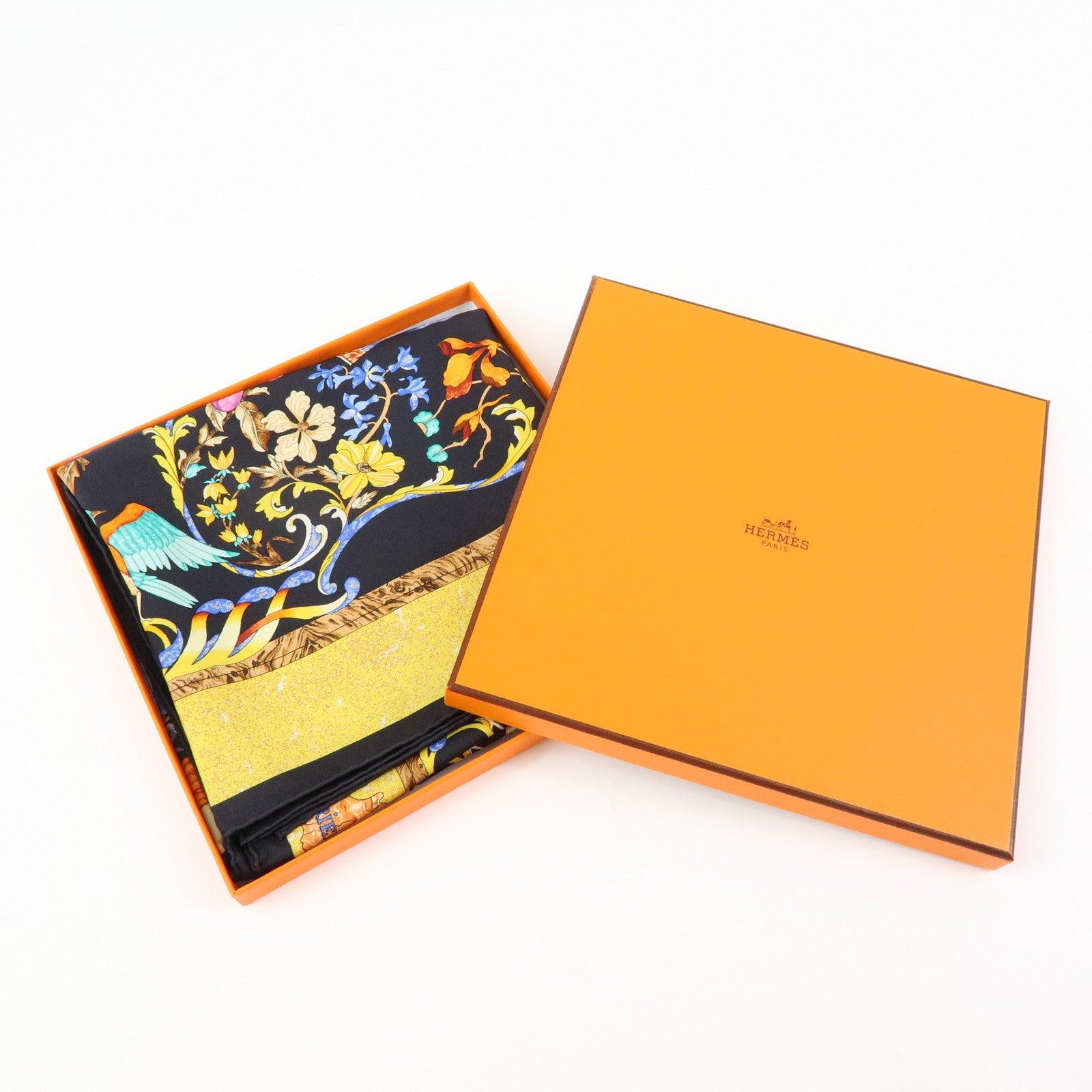 HERMES Carre 90 Silk 100% Scarf PIERRES D' ORIENT ET D' OCCIDENT