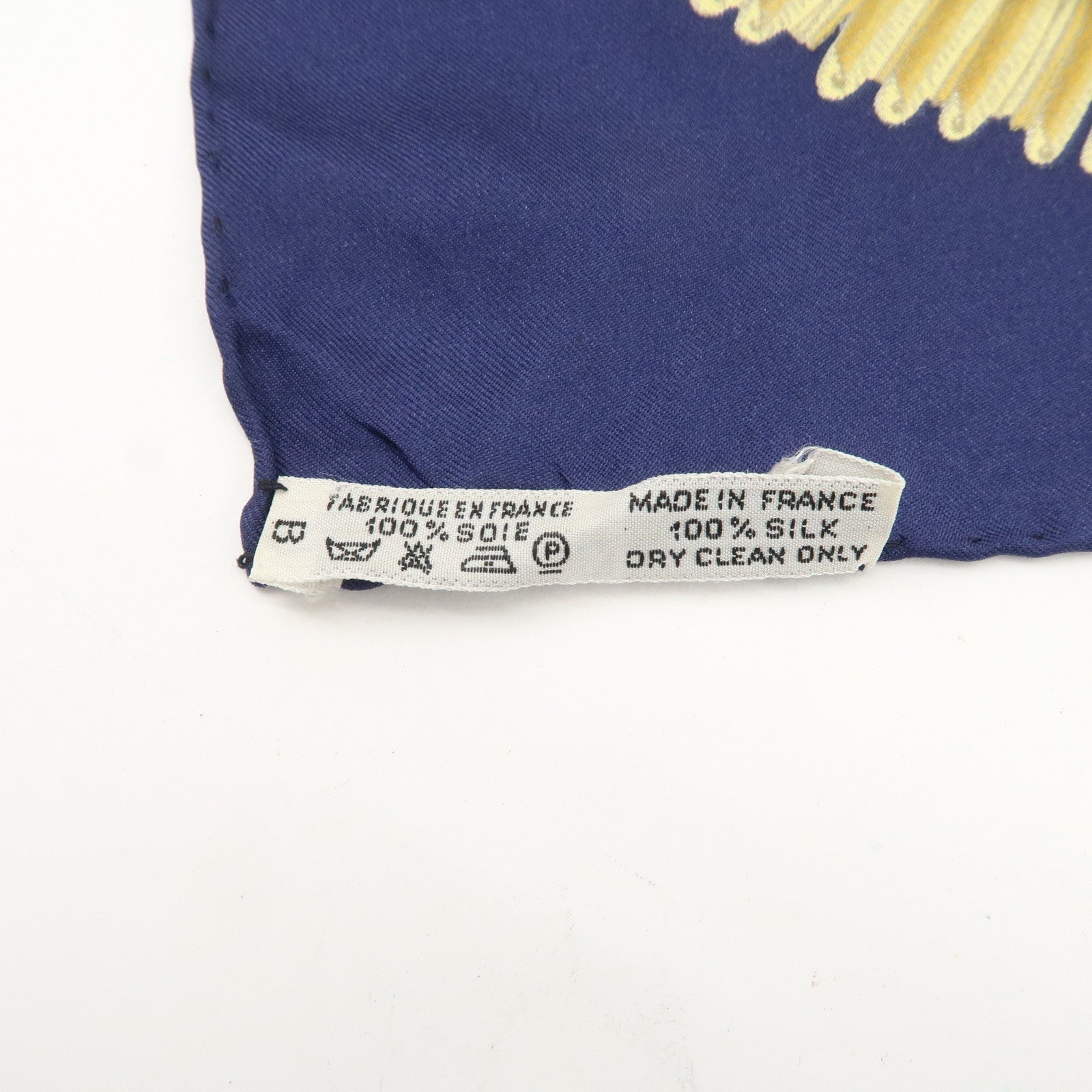 HHERMES Carre 90 Silk 100% Scarf Poste et Cavalerie Navy Gold