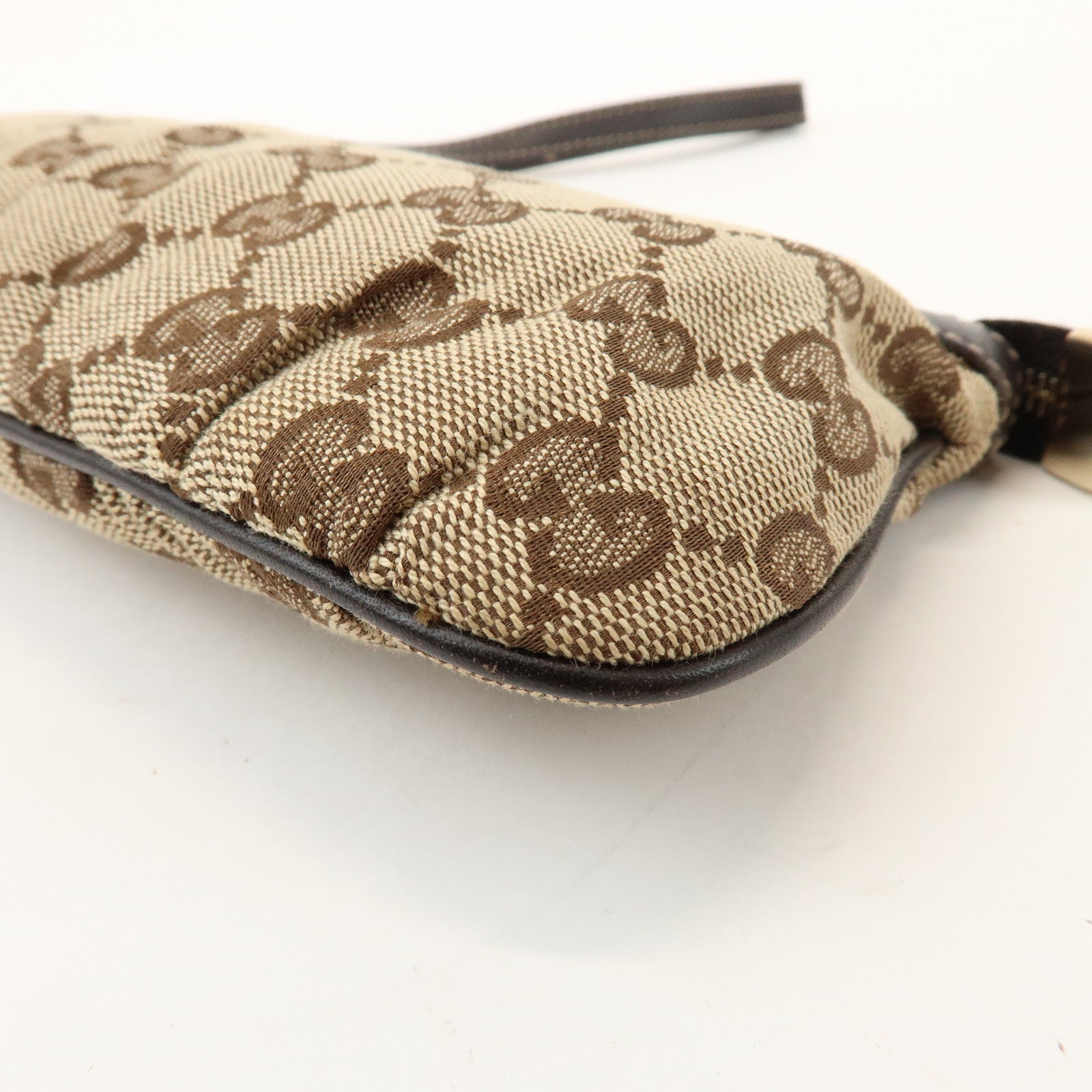 GUCCI Interlocking G GG Canvas Leather Pouch Wristlet Bag 212203