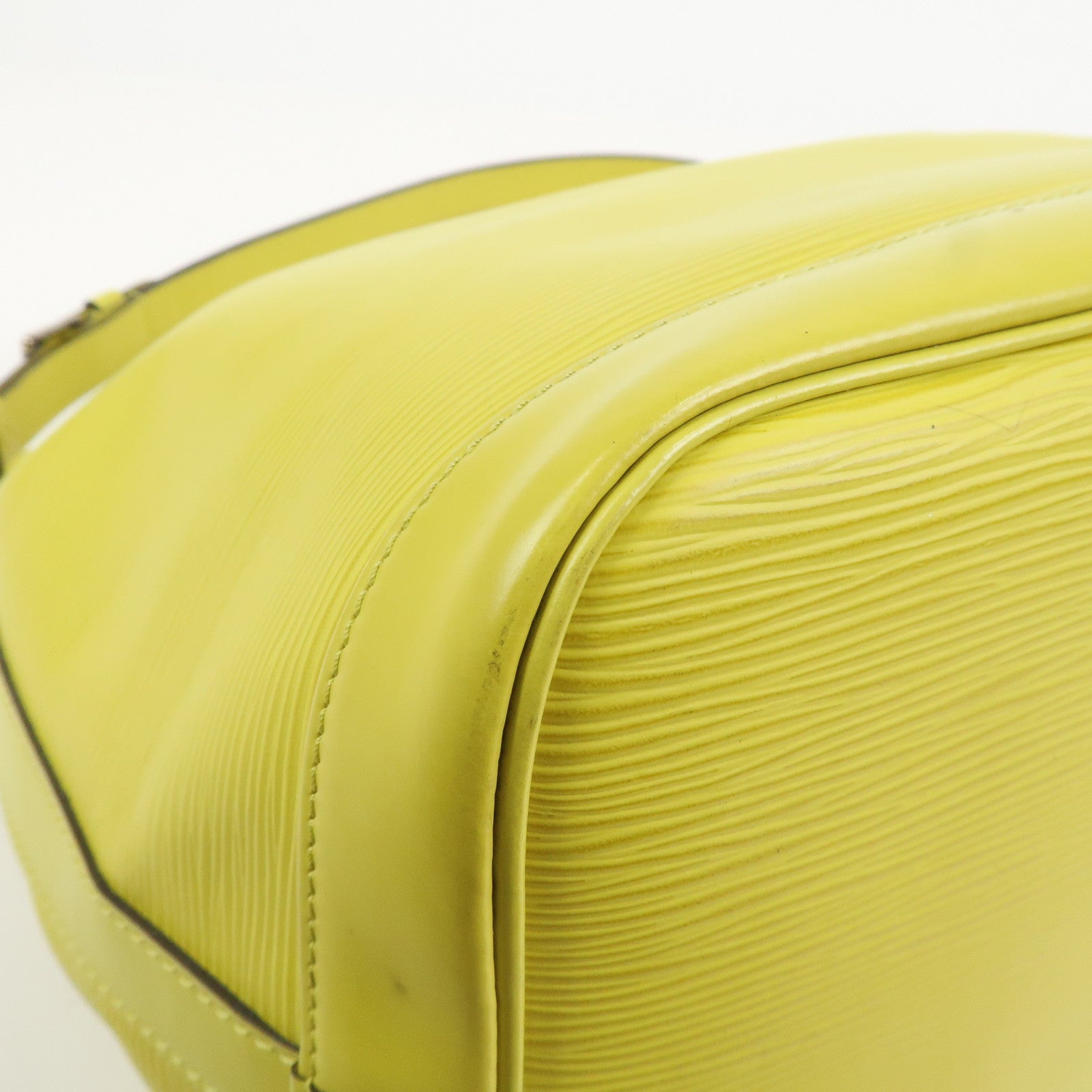 Louis Vuitton Epi Petit Noe Shoulder Bag Pistache M44107