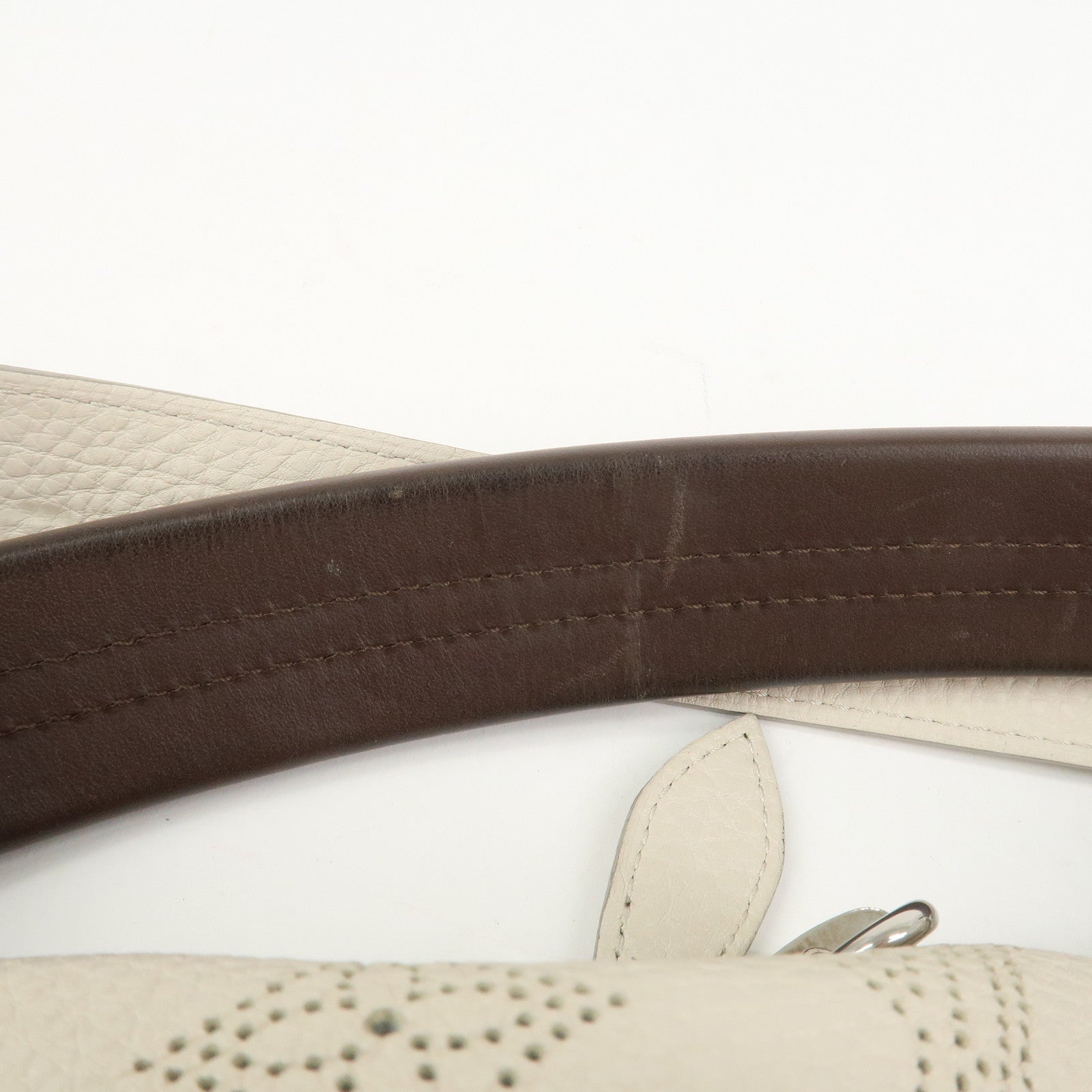Louis Vuitton Monogram Mahina Selene PM Shoulder Bag Blanc M94275