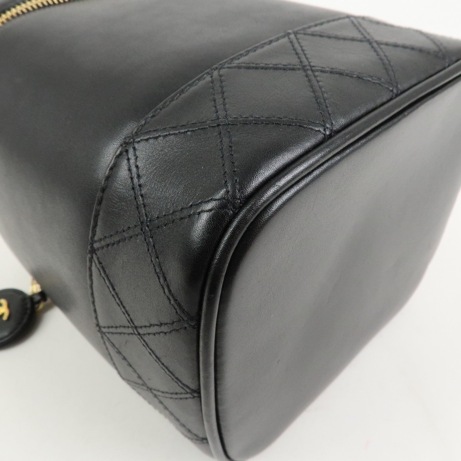 CHANEL Bicolore Lamb Skin Vanity Bag Hand Bag Makeup Bag A01619