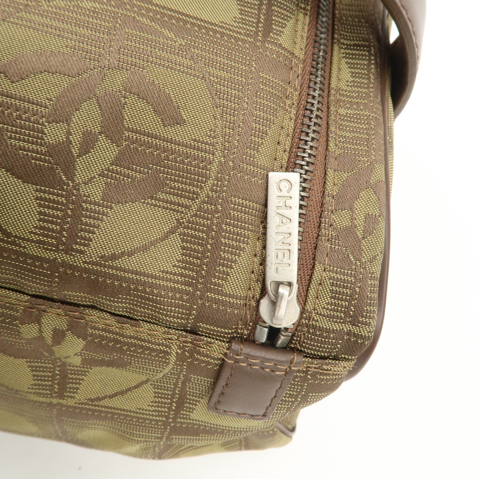 CCHANEL New Travel Line Nylon Jacquard Leather Vanity Bag Khaki A15829 Used