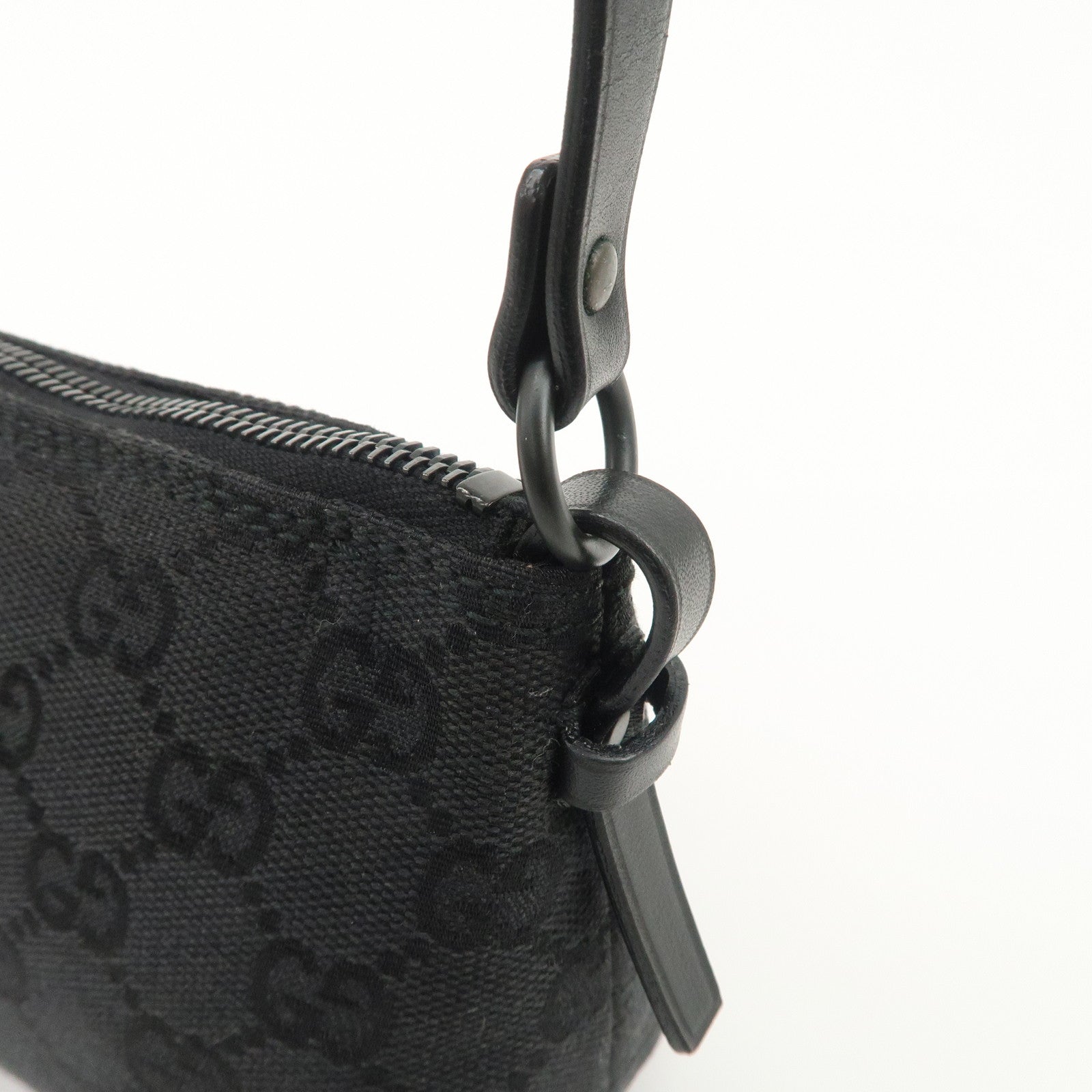 GUCCI GG Canvas Leather Accessory Pouch Hand Bag Black 103399 Used