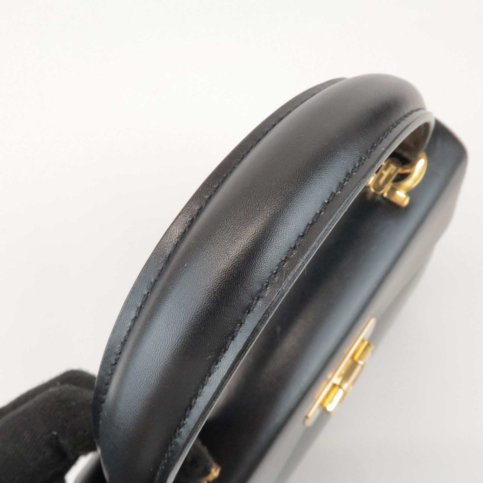 Ferragamo Gancini Calf Leather 2Way Bag Hand Shoulder Bag Black