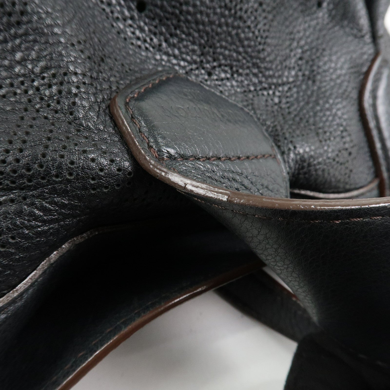 Louis Vuitton Monogram Mahina PM Shoulder Bag Noir Black M93465