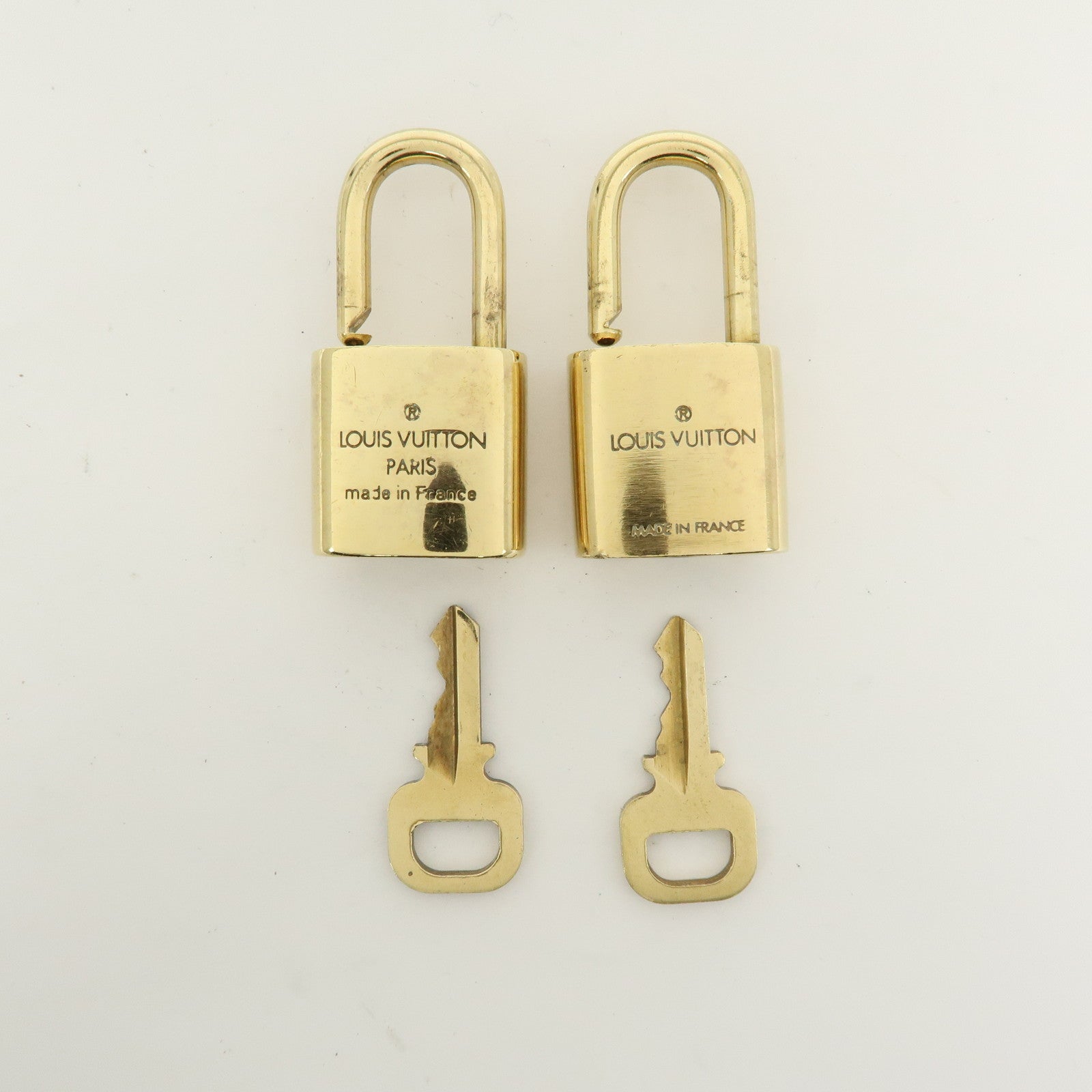 Louis Vuitton Set of 10 Lock & Key Cadena Key Lock Used