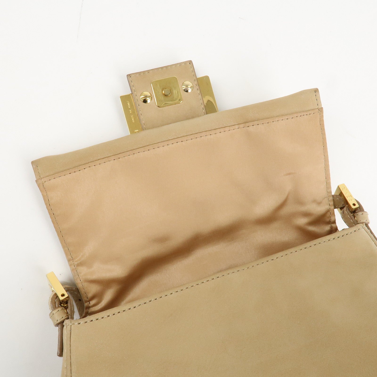 FENDI Mamma Baguette Leather Chain Shoulder Bag Beige 8BR180 Used