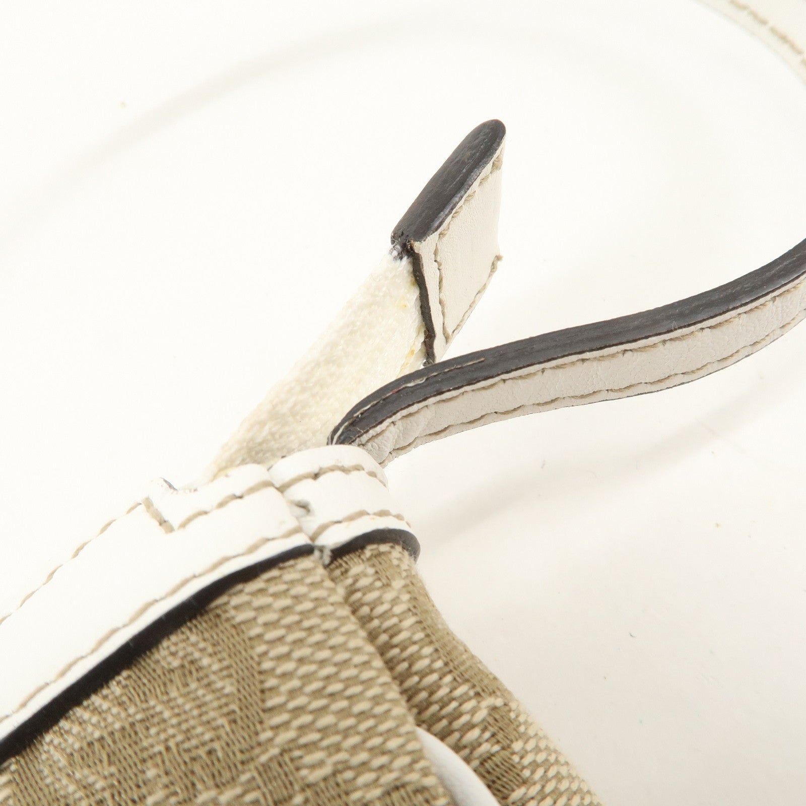 GUCCI GG Canvas Leather Hand Bag Accessory Pouch Beige Ivory 154432 Used