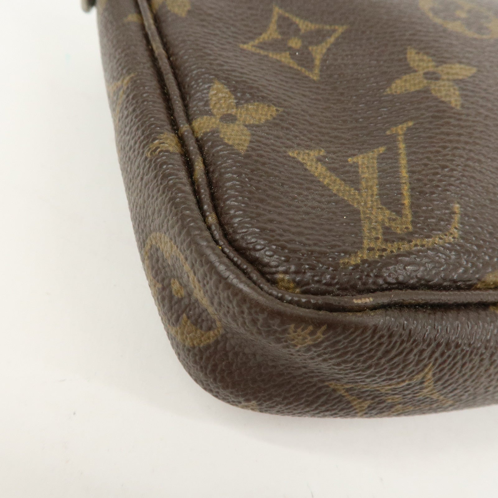 Louis Vuitton Monogram Panda Pochette Accessoires Pouch M51981