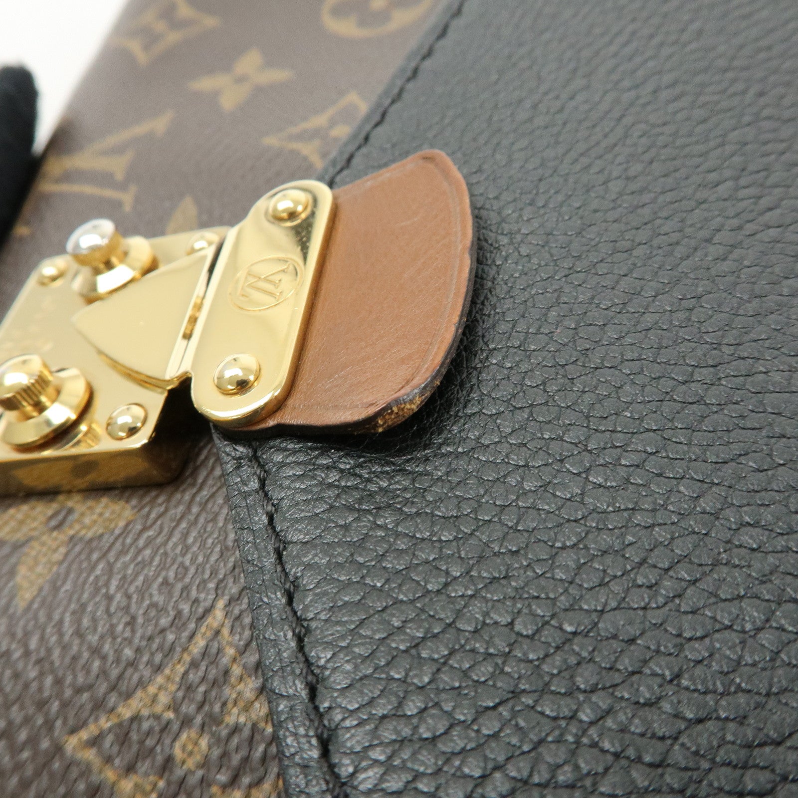 Louis Vuitton Monogram Pallas Chain Shoulder Bag M41223