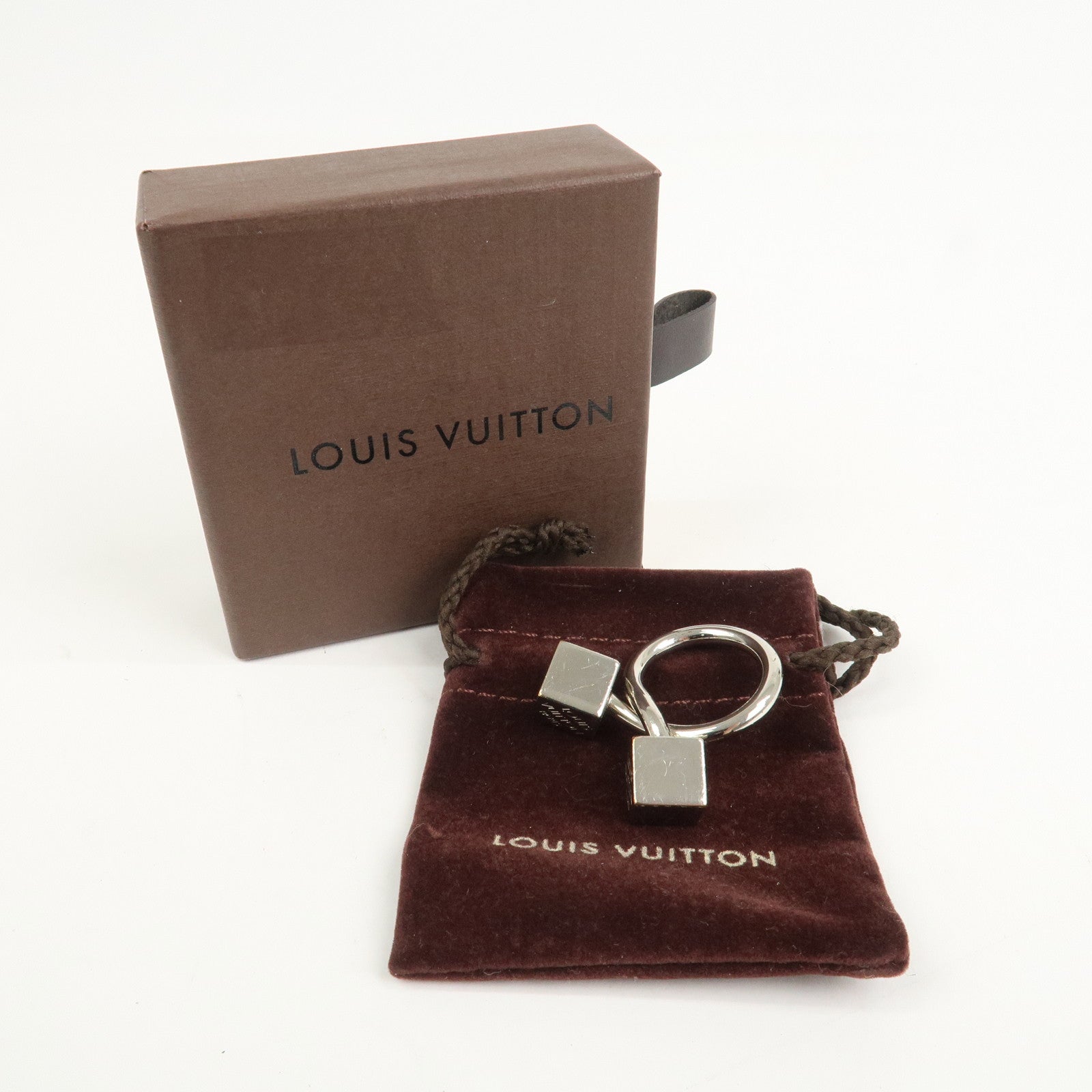 Louis Vuitton Logo Metal Cube Scarf Ring Silver