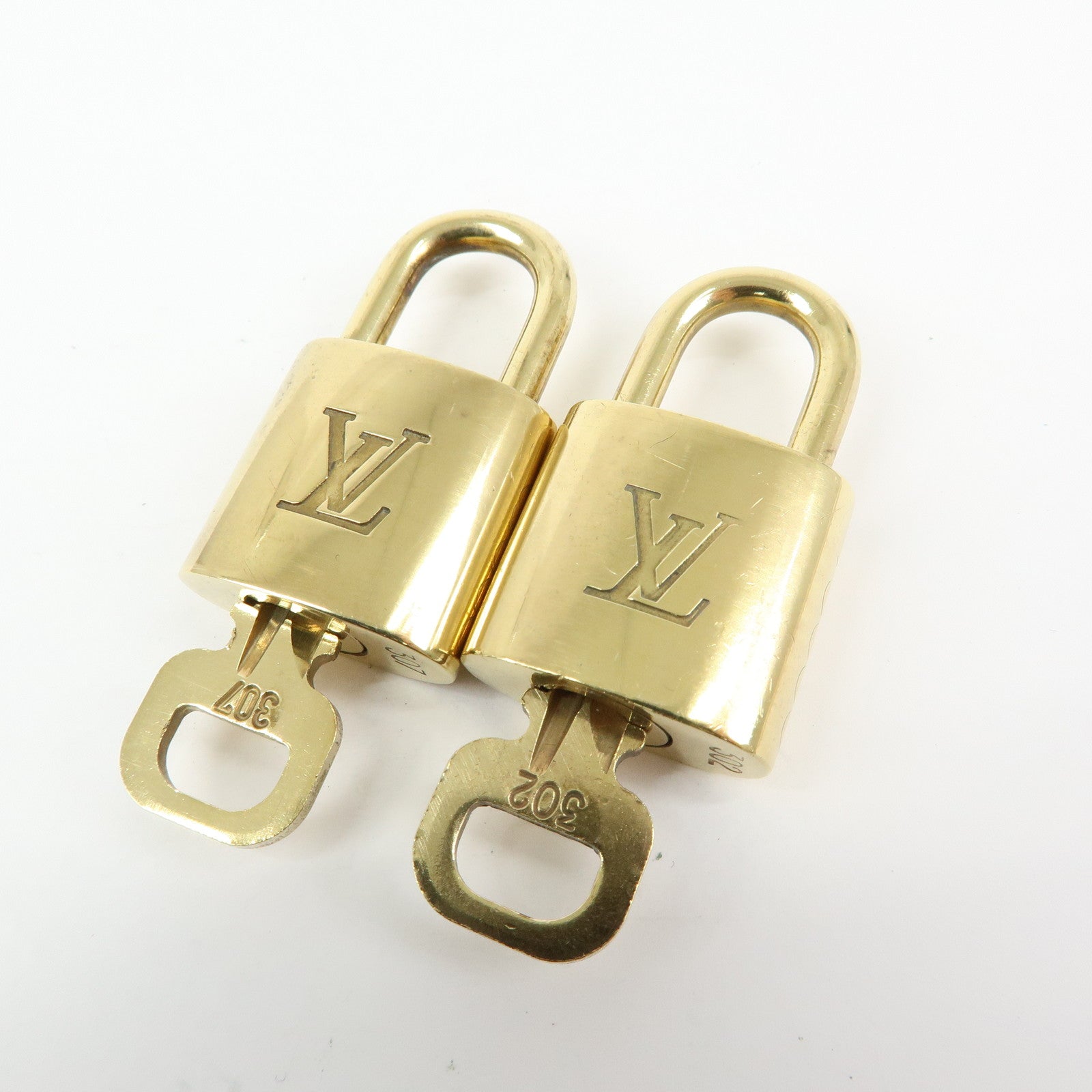 Louis Vuitton Set of 10 Lock & Key Cadena Key Lock Used