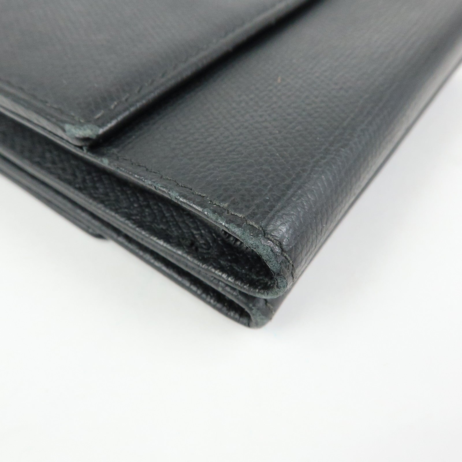 CHANEL COCO Button Calf Leather Compact Wallet Black