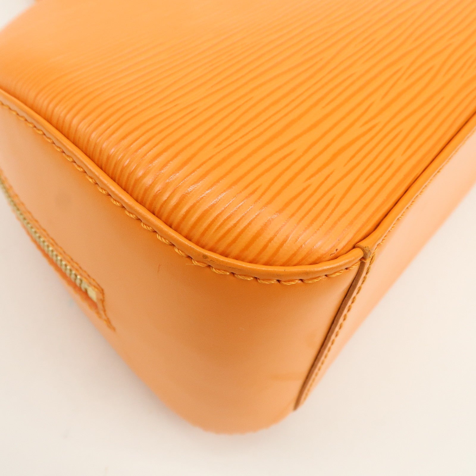 Louis Vuitton Epi Leather Jasmine Hand Bag Mandarin M5208H