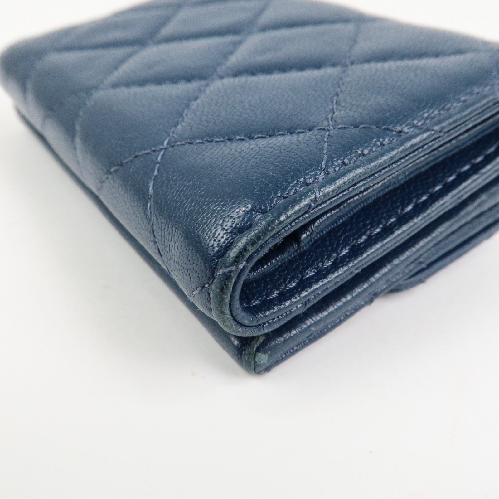 CHANEL COCO Mark Matelasse CHANEL19 Tri-fold Compact Wallet AP0727