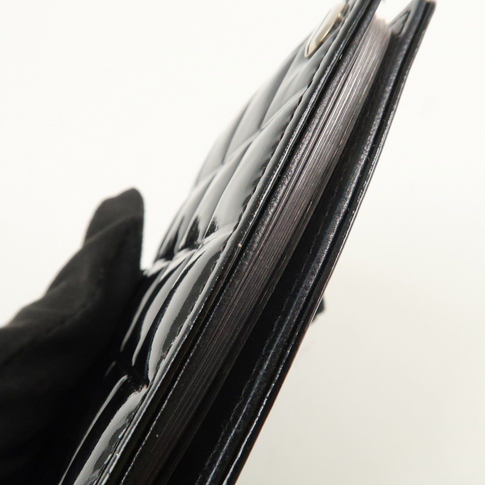 CHANEL Chocolate Bar Patent Leather Card Case Black Used