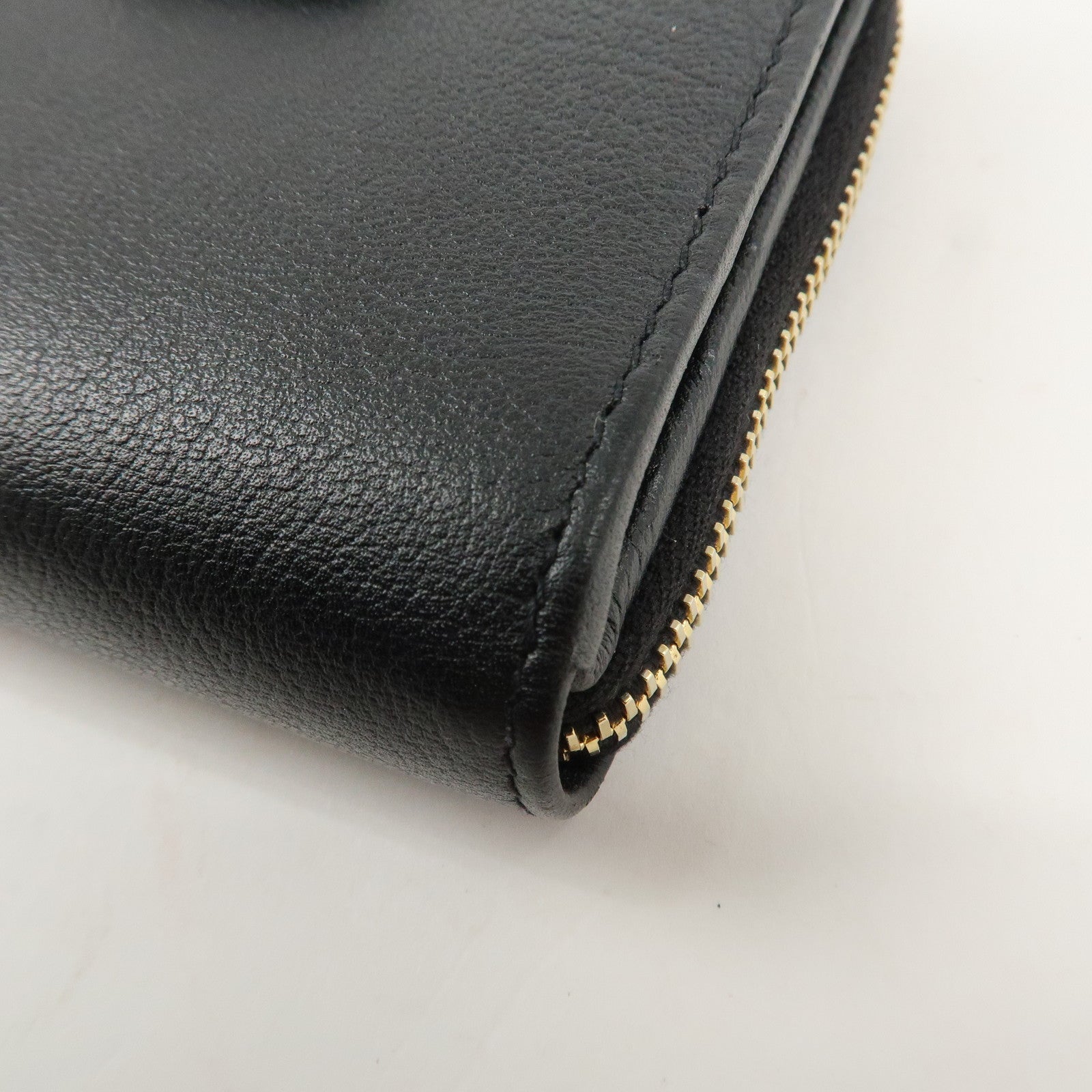 SAINT LAURENT Round Zippy Leather Bi-fold Wallet Black 568985 Used