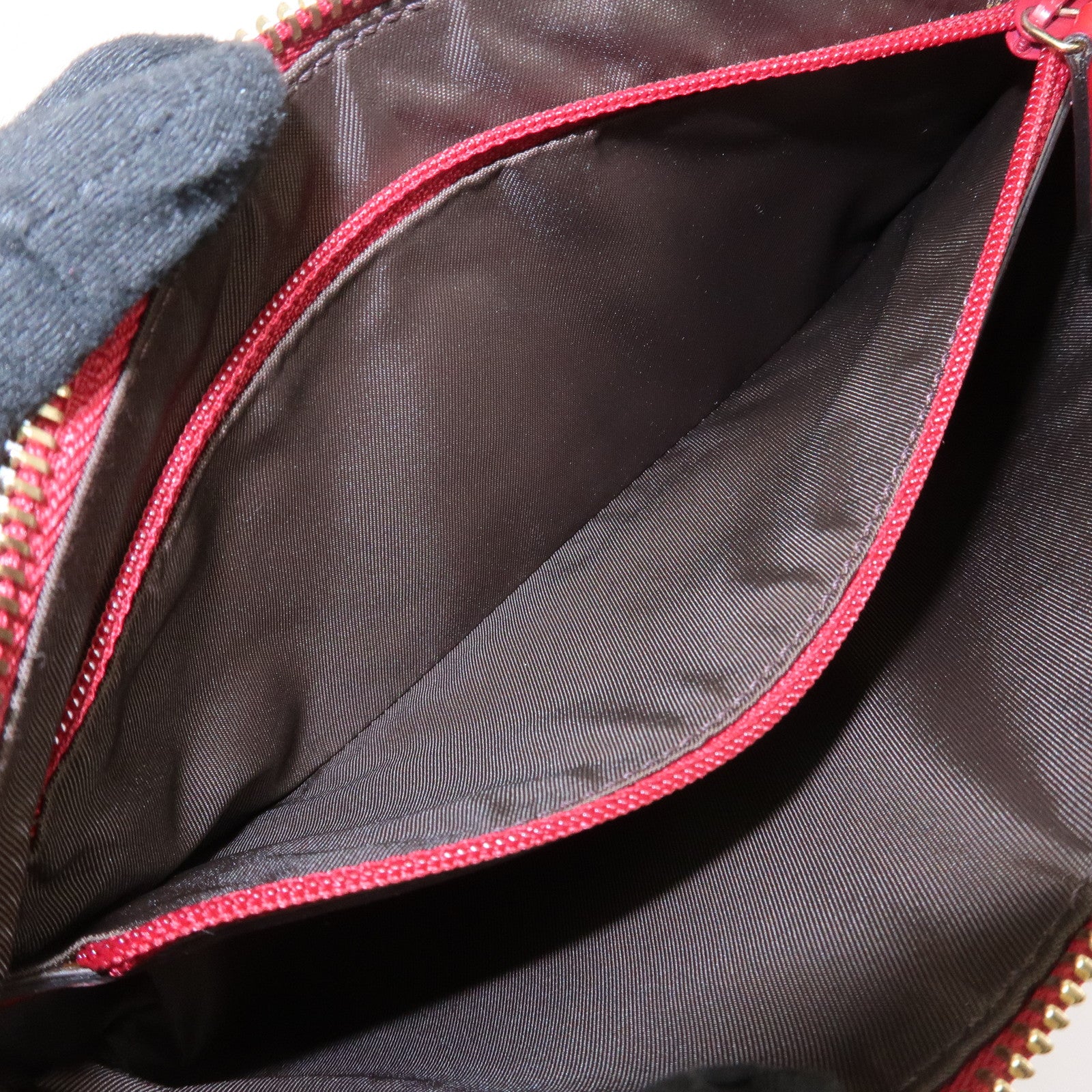 GUCCI Guccissima Leather Chain Shoulder Bag Pouch Red 428449