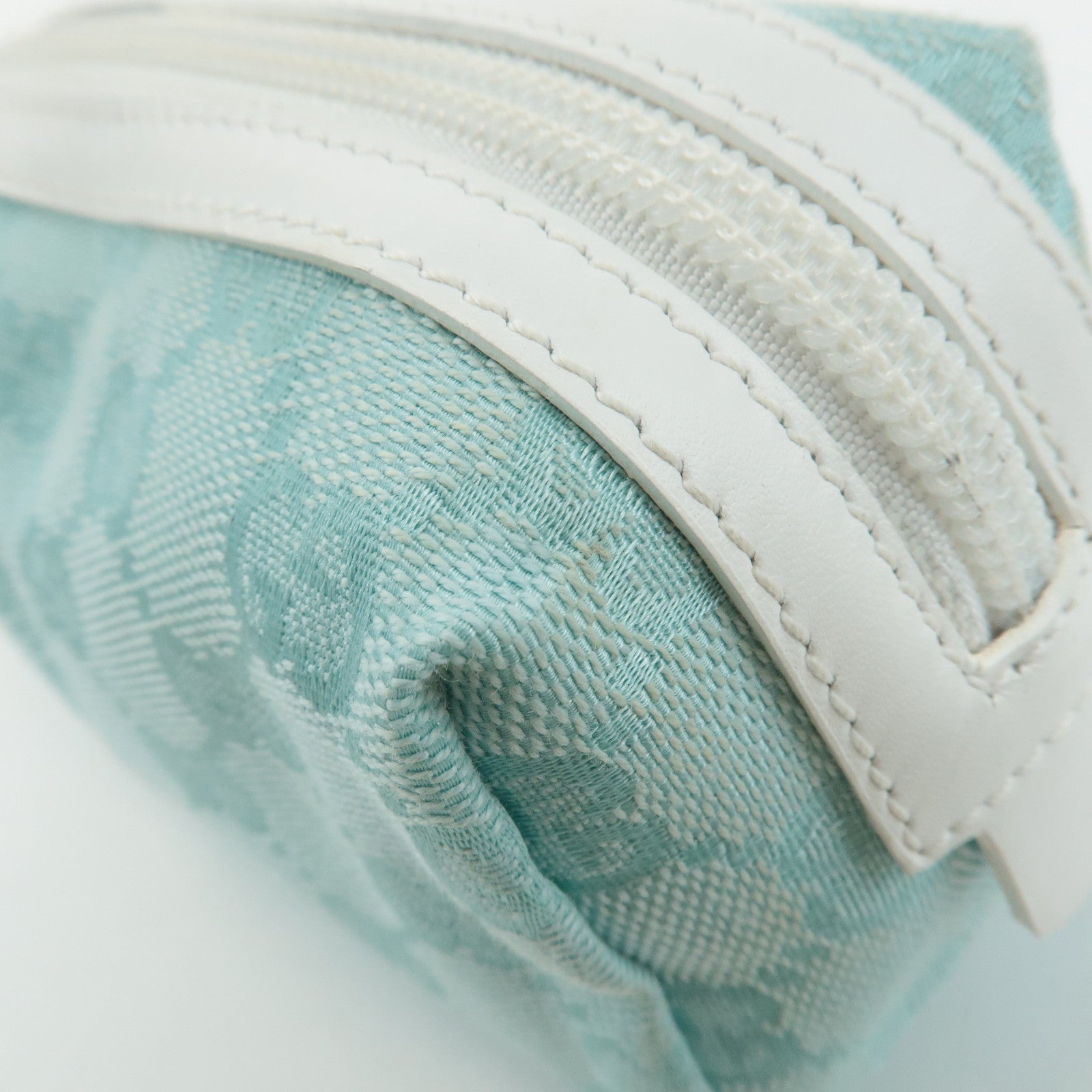 GUCCI Set of 2 GG Canvas Leather Cosmetic pouch 039.1113/29596 Used